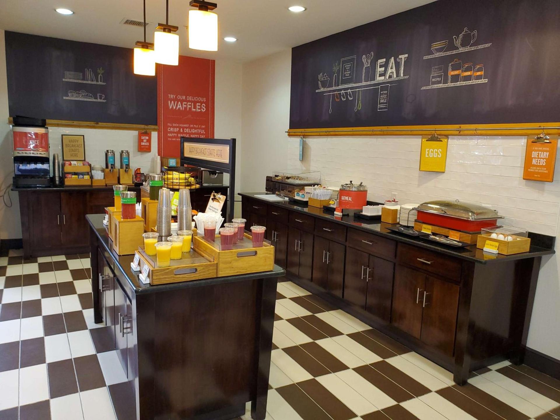 Hampton Inn Stow photo 12