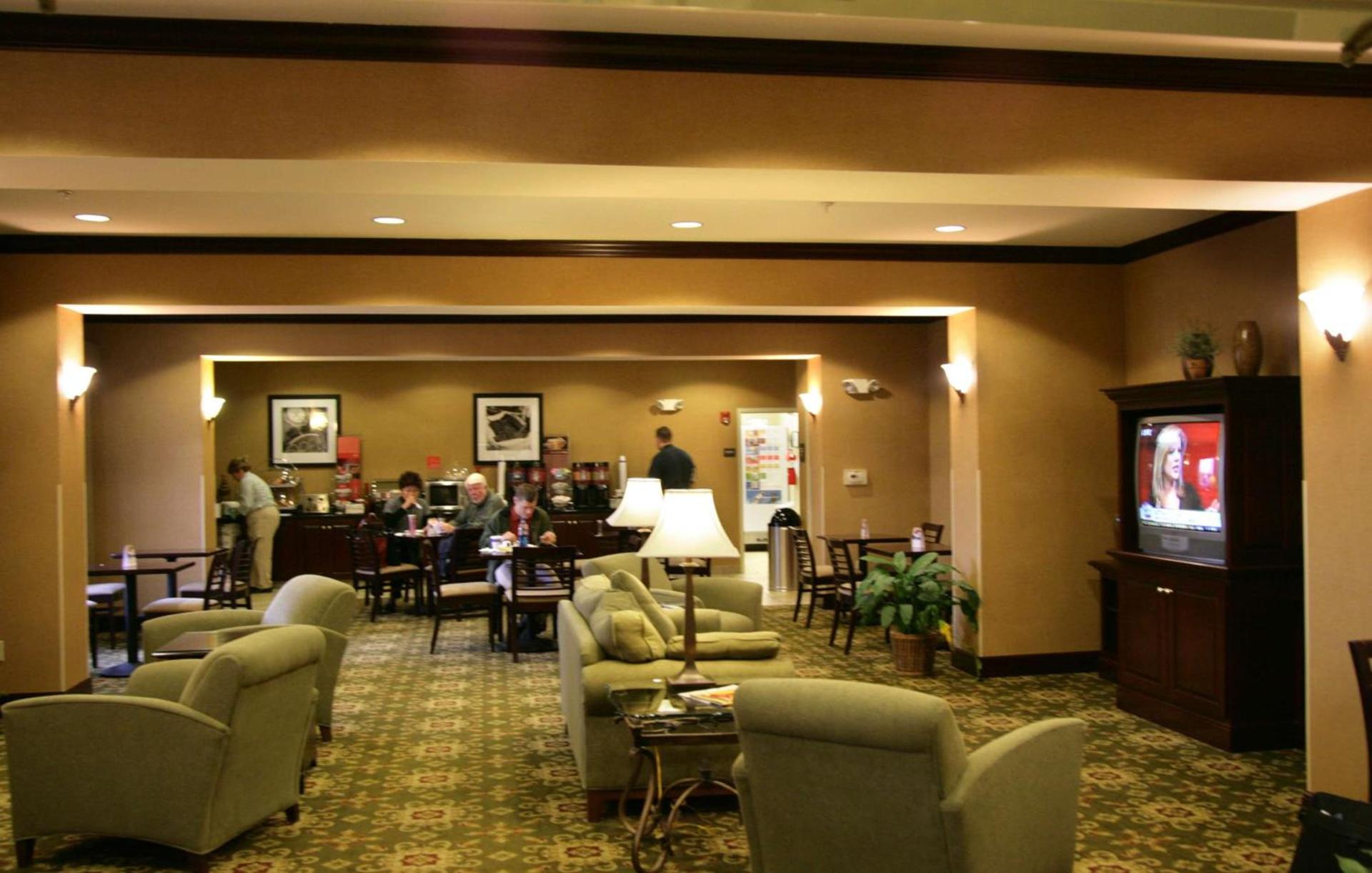 Hampton Inn Stow photo 18