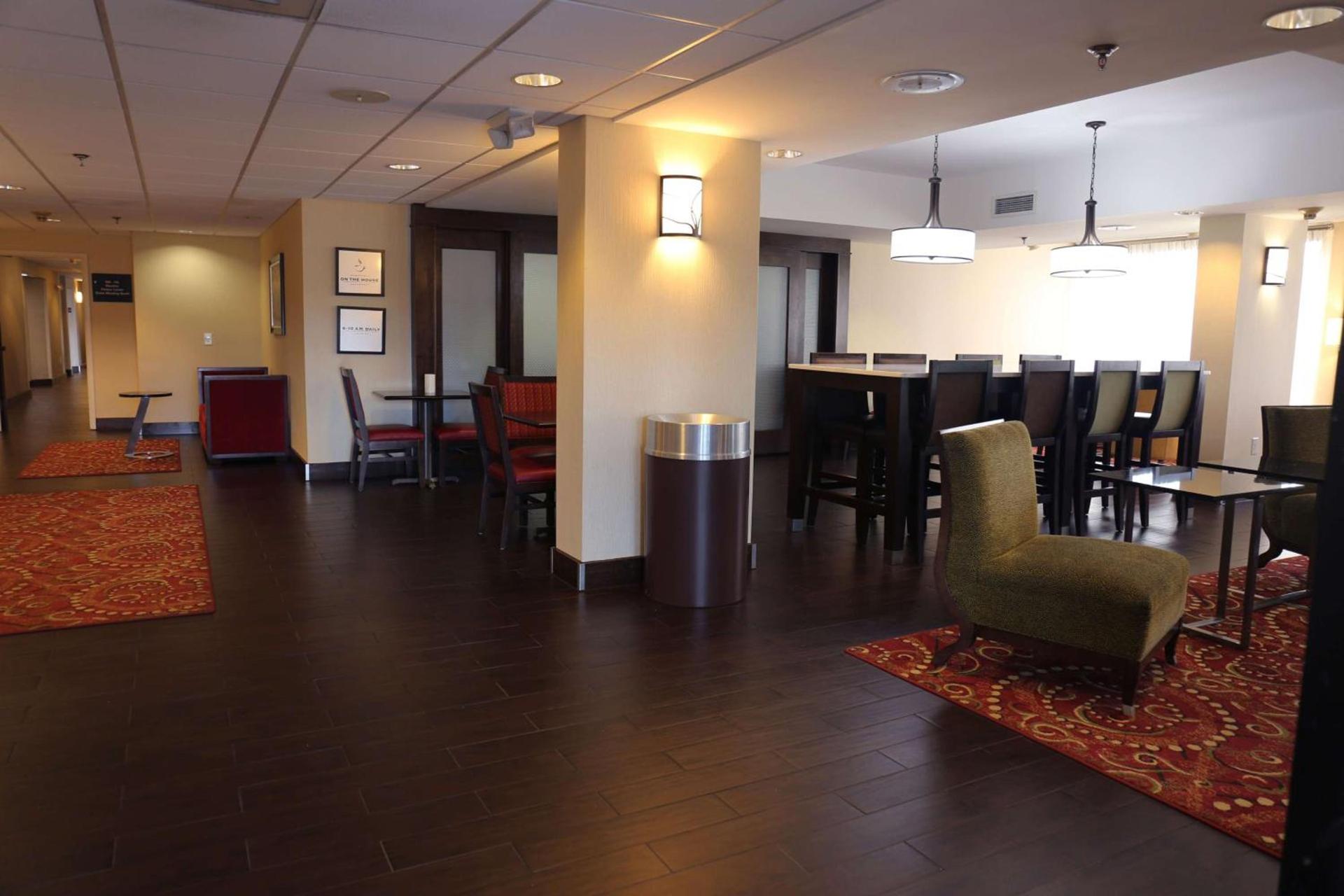 Hampton Inn Sumter photo 8