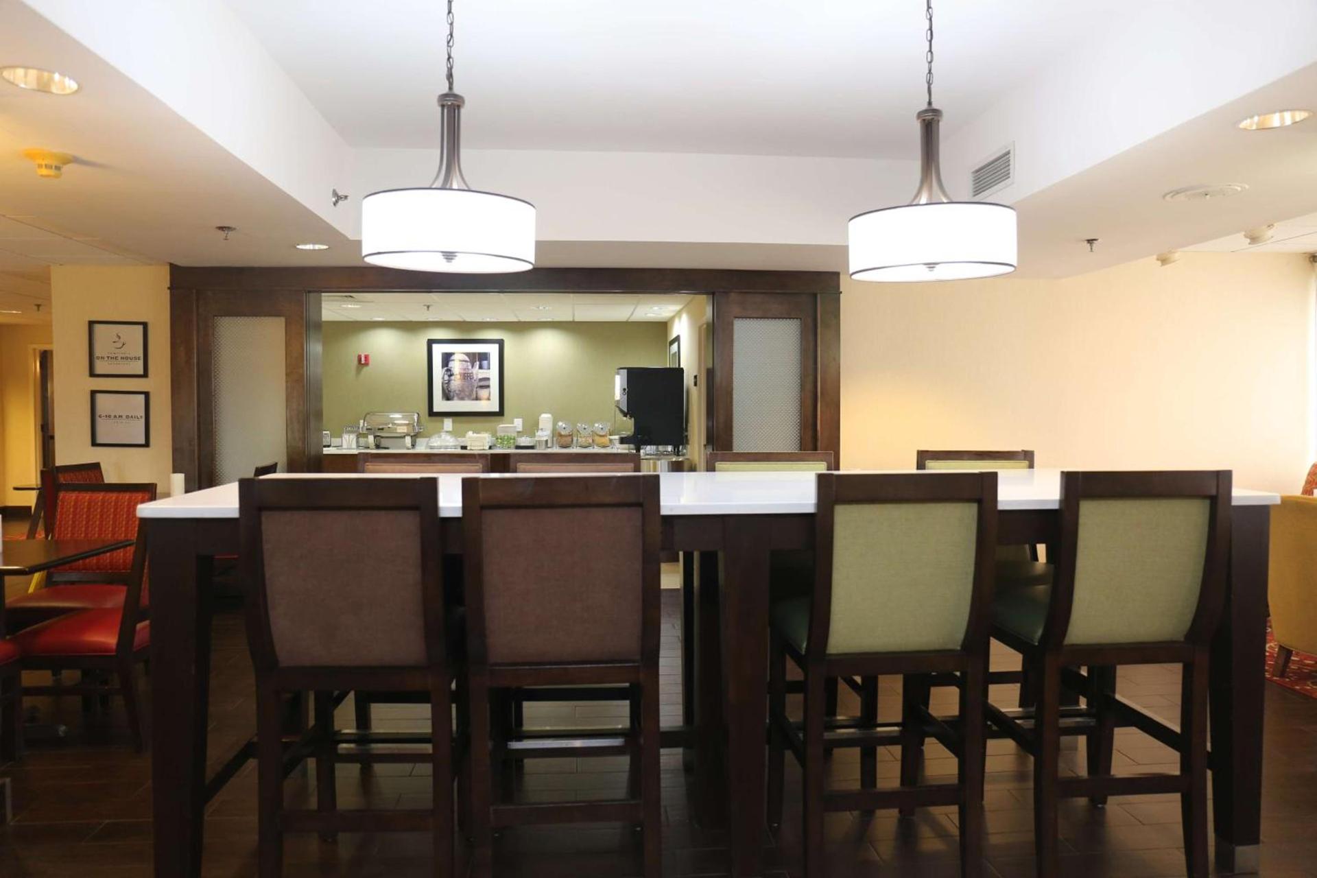 Hampton Inn Sumter photo 14