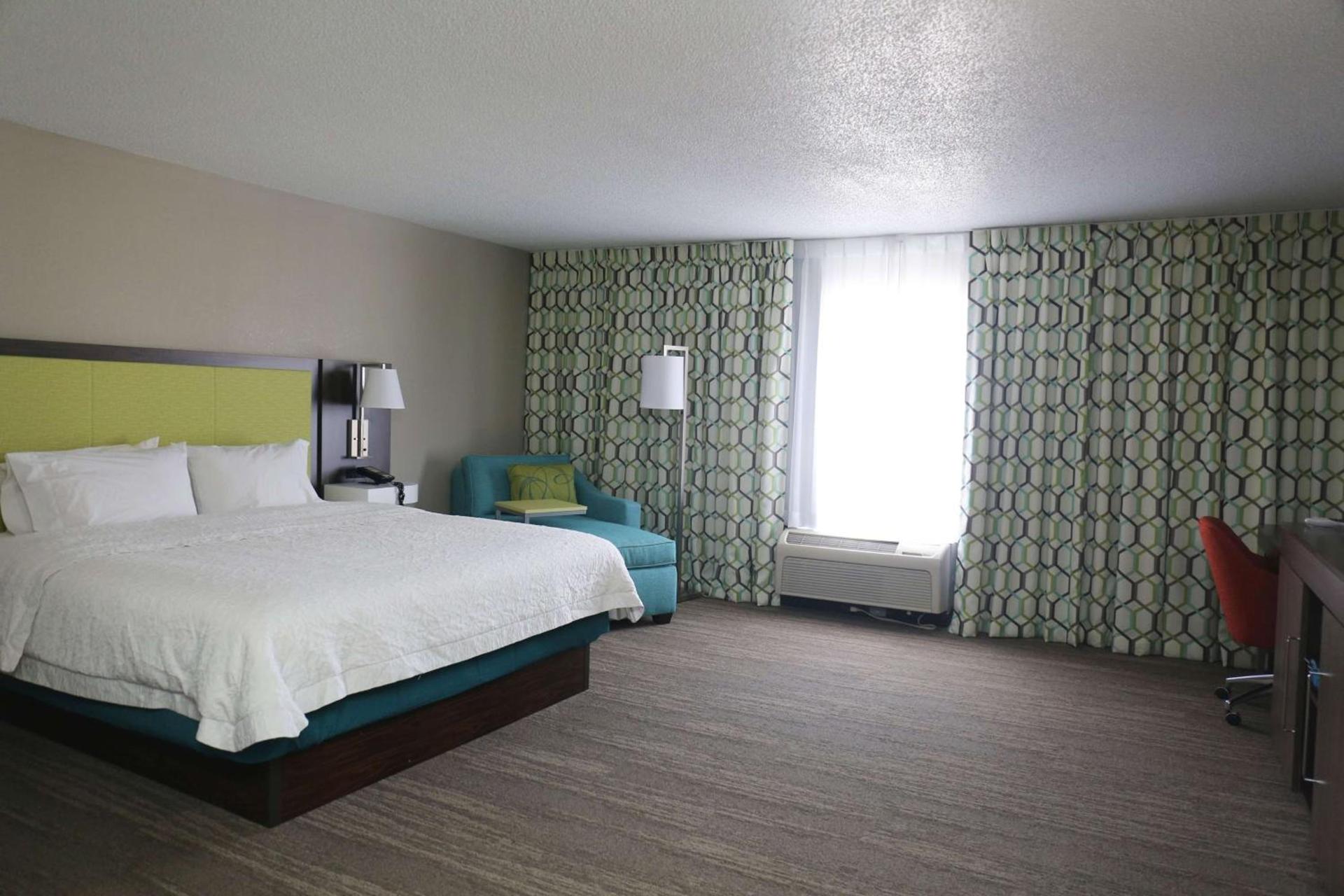 Hampton Inn Sumter photo 21