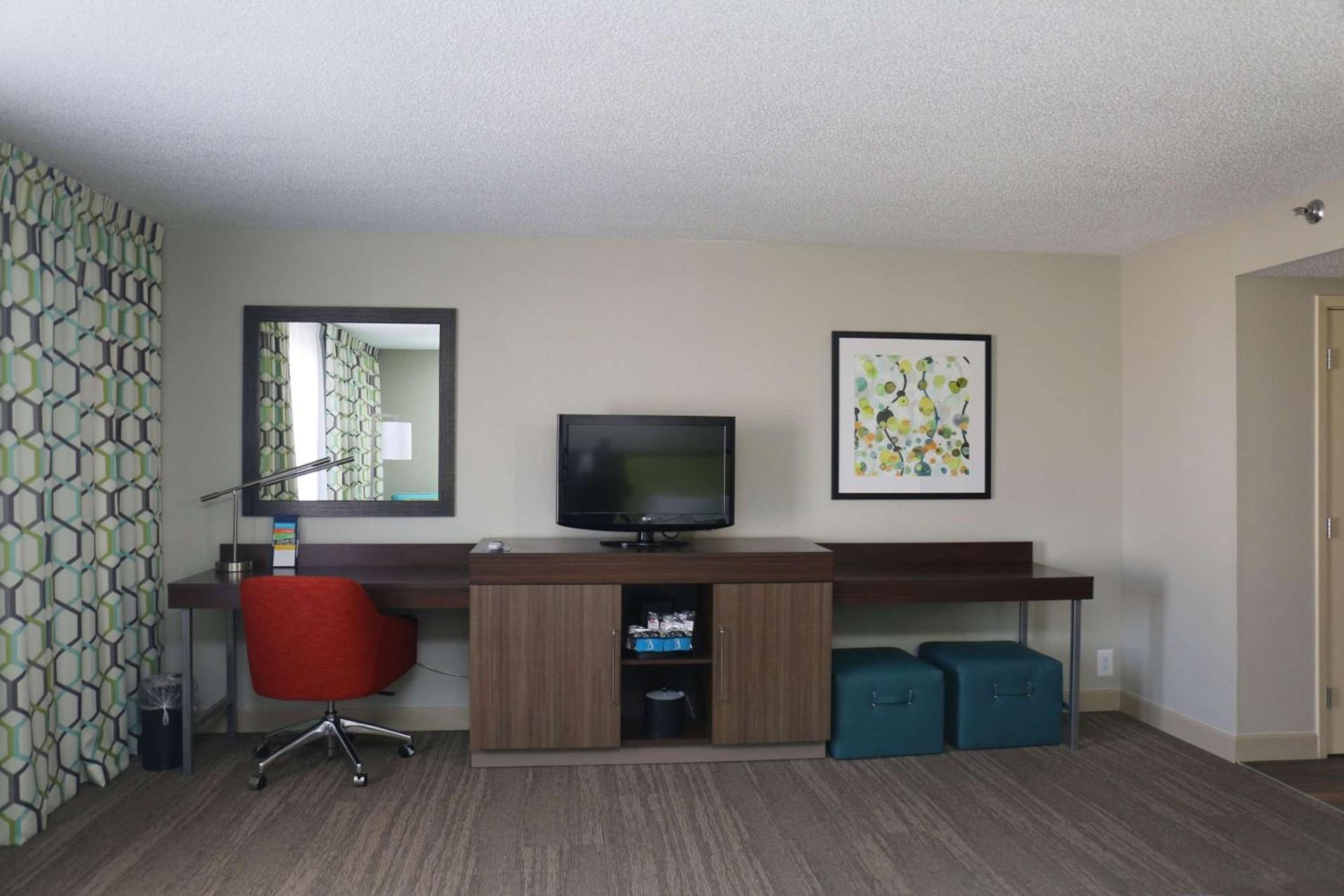 Hampton Inn Sumter photo 20