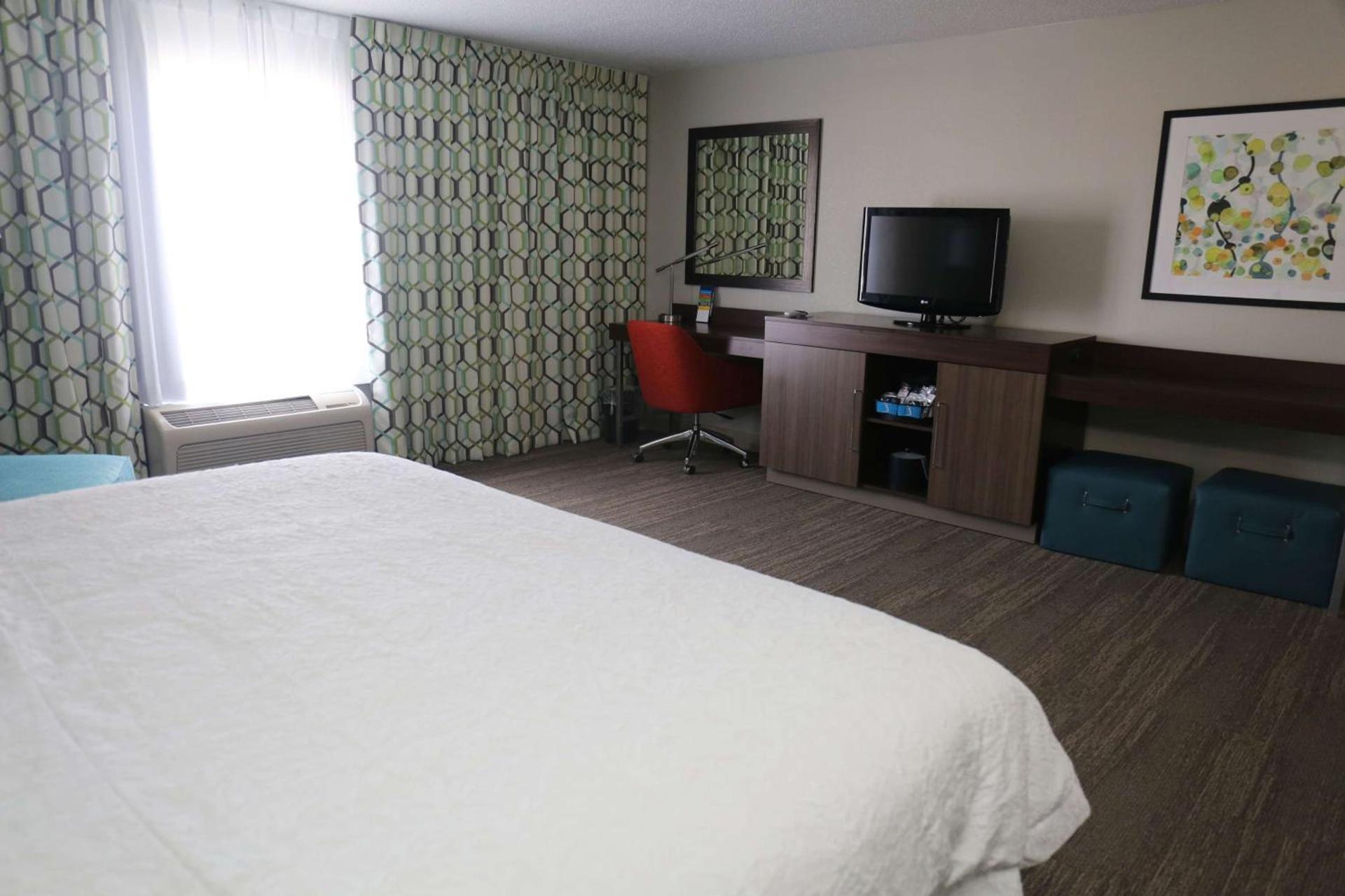 Hampton Inn Sumter photo 24
