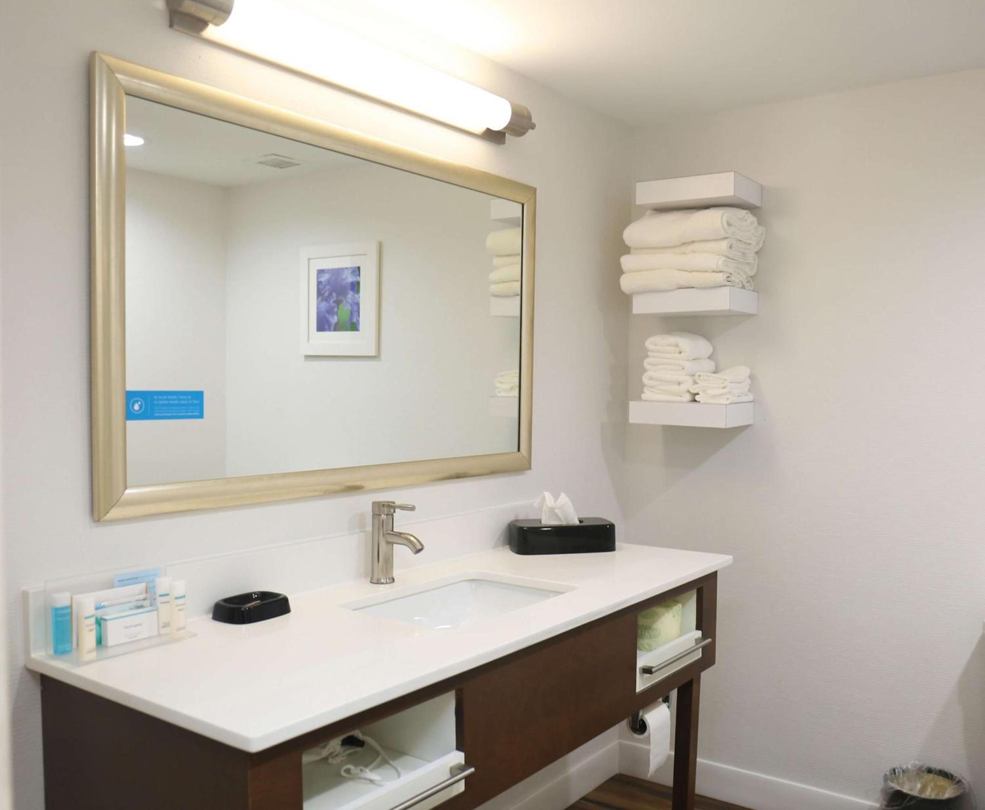 Hampton Inn Sumter photo 30