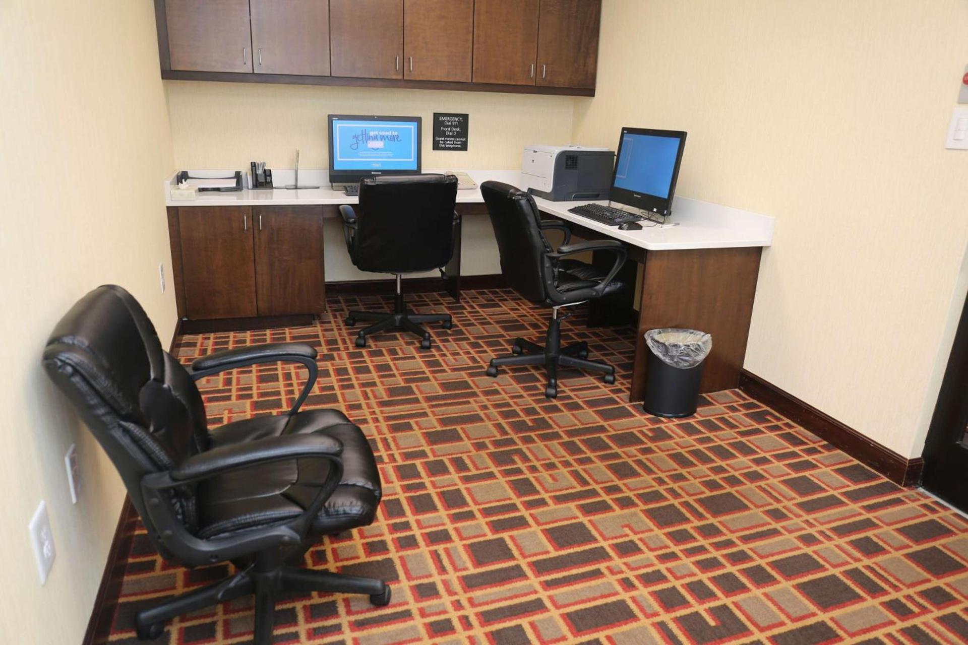Hampton Inn Sumter photo 33
