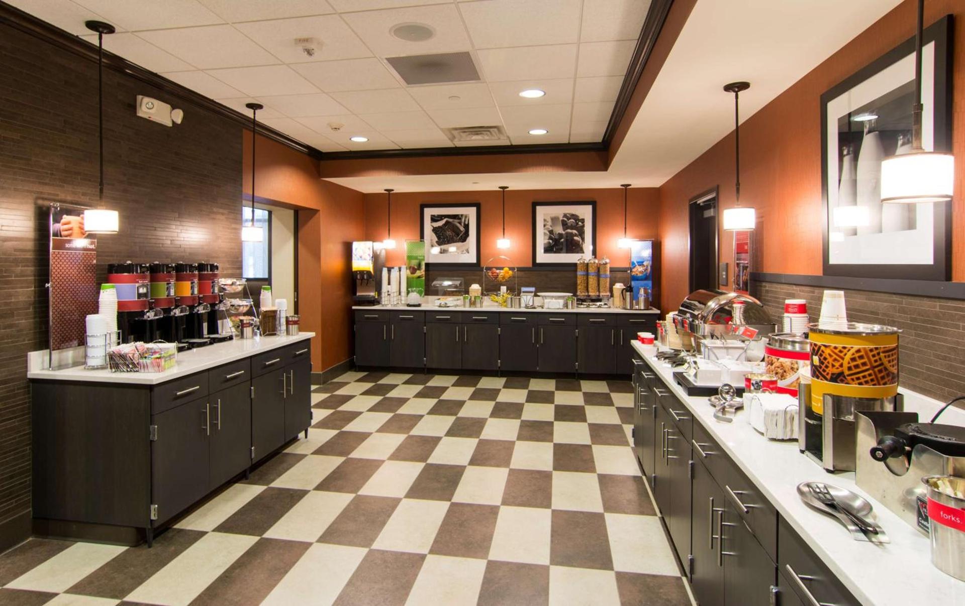 Hampton Inn Orange City photo 11