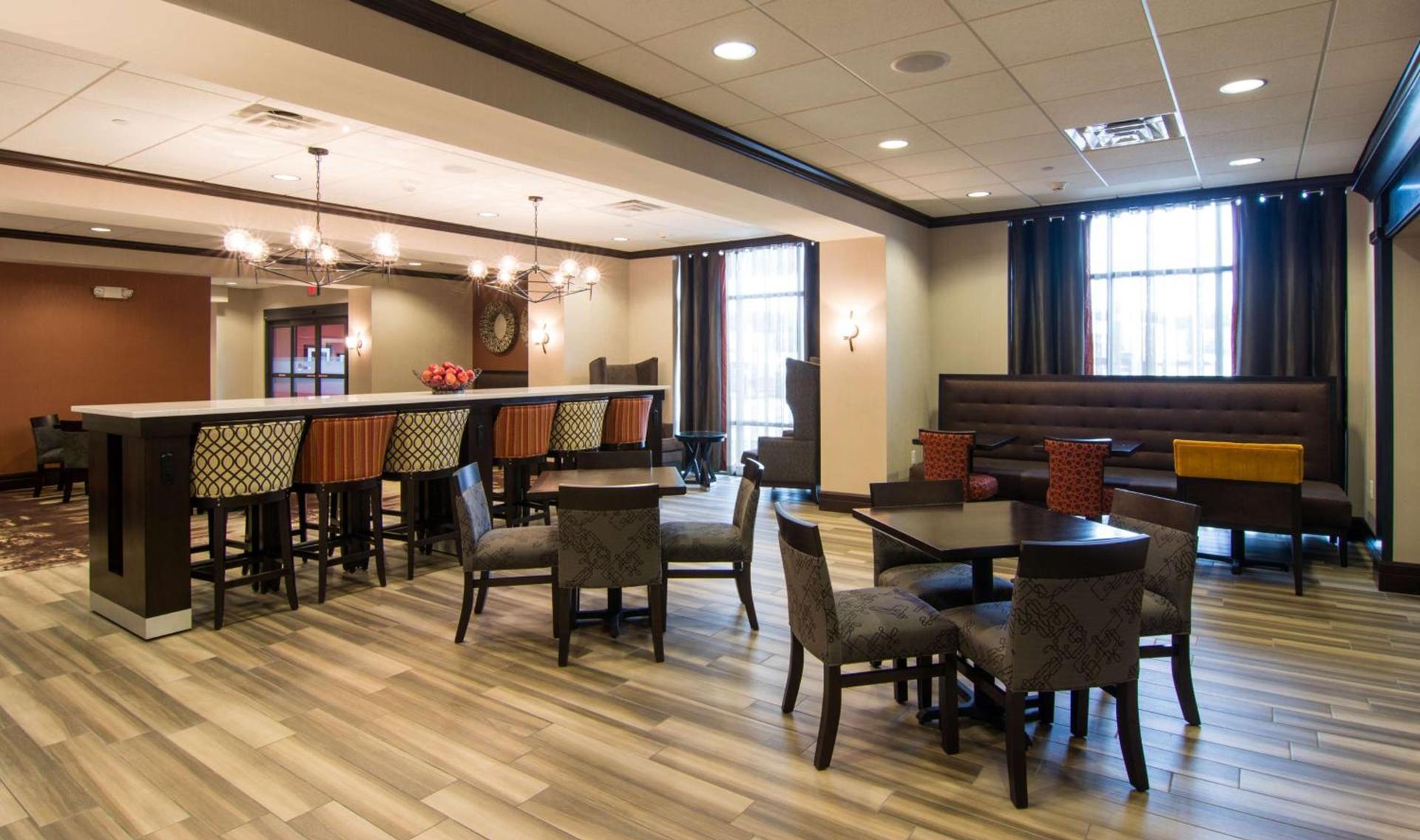 Hampton Inn Orange City photo 13