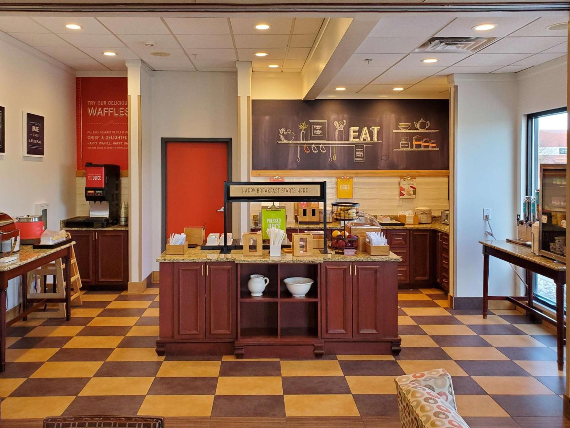 Hampton Inn Plover-Stevens Point photo 10