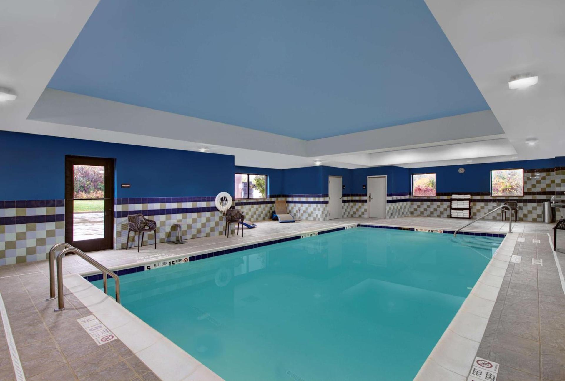 Hampton Inn & Suites by Hilton Syracuse Dewitt photo 8