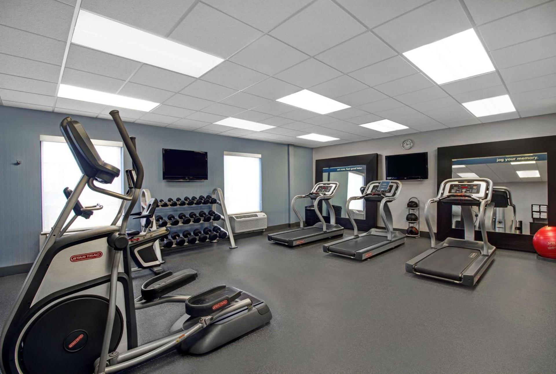 Hampton Inn & Suites by Hilton Syracuse Dewitt photo 12