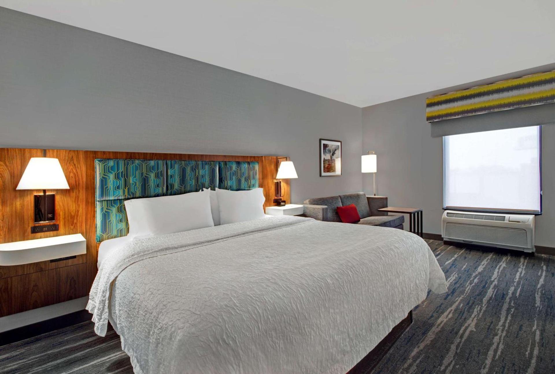 Hampton Inn & Suites by Hilton Syracuse Dewitt photo 18
