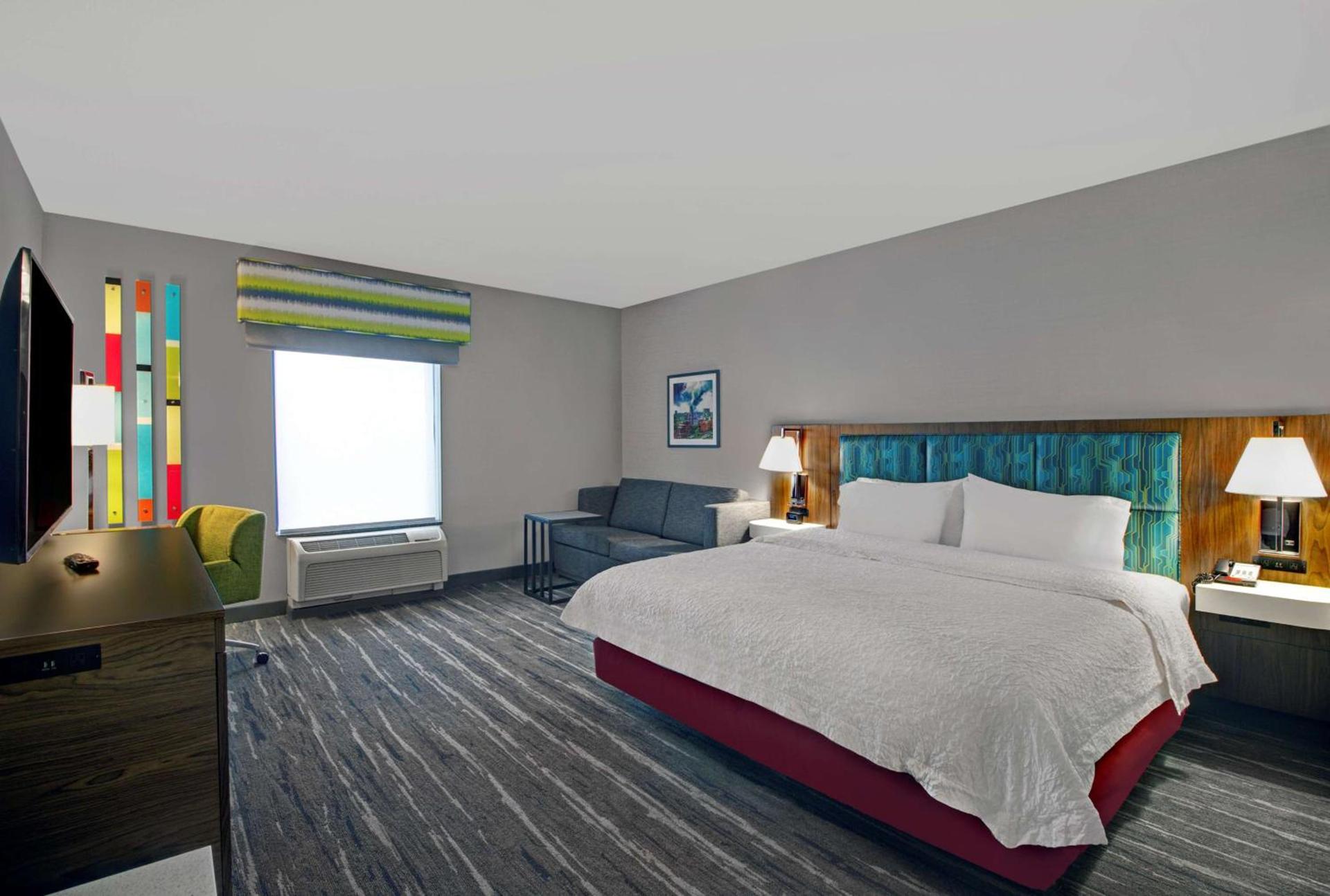 Hampton Inn & Suites by Hilton Syracuse Dewitt photo 21