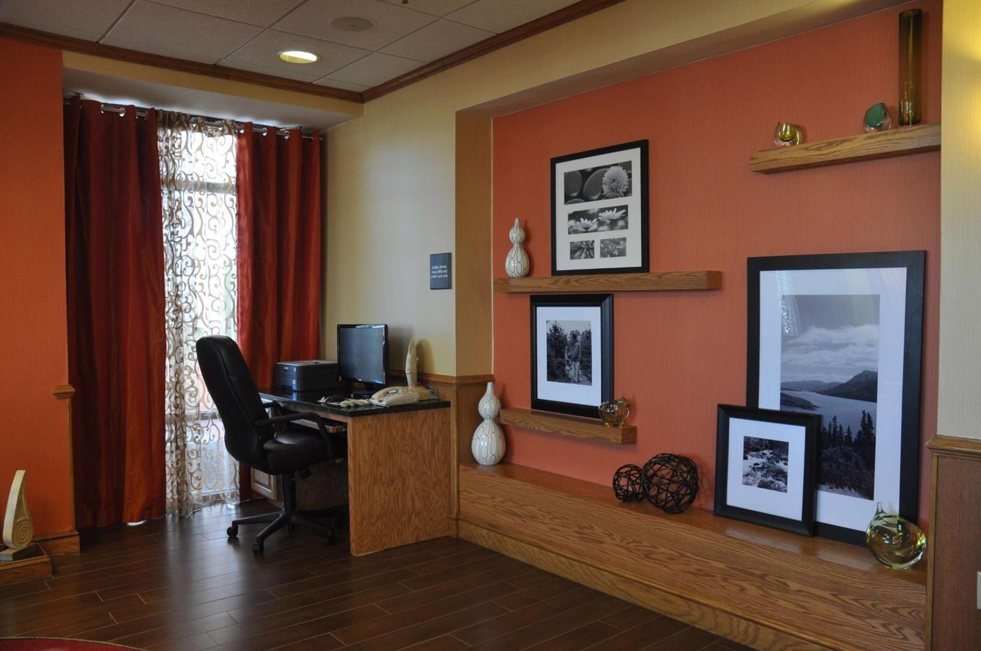 Hampton Inn Stony Creek photo 36
