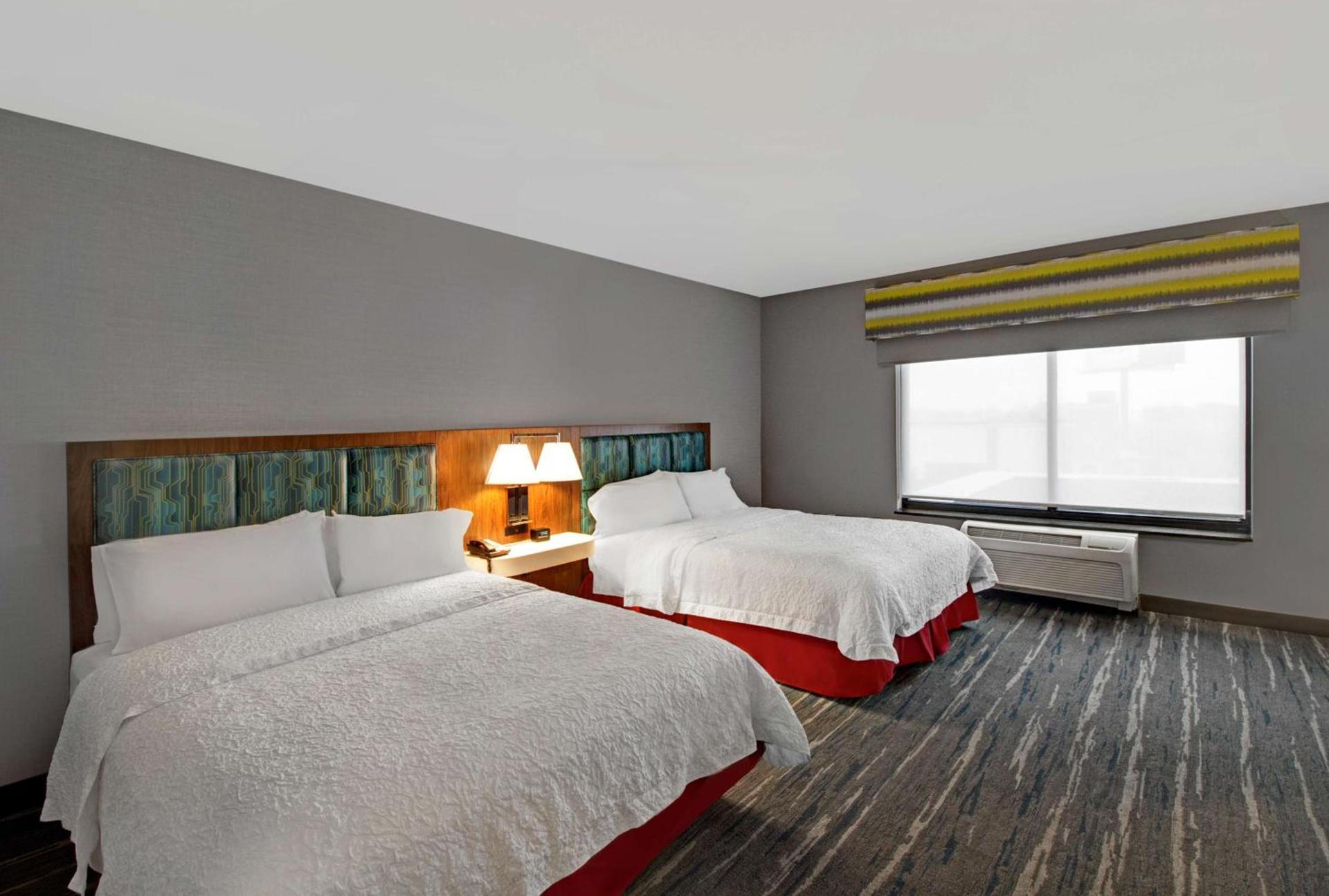 Hampton Inn & Suites by Hilton Syracuse Dewitt photo 28