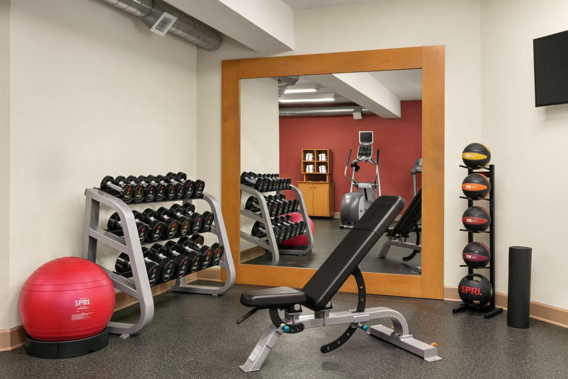 Homewood Suites Syracuse-Liverpool photo 7