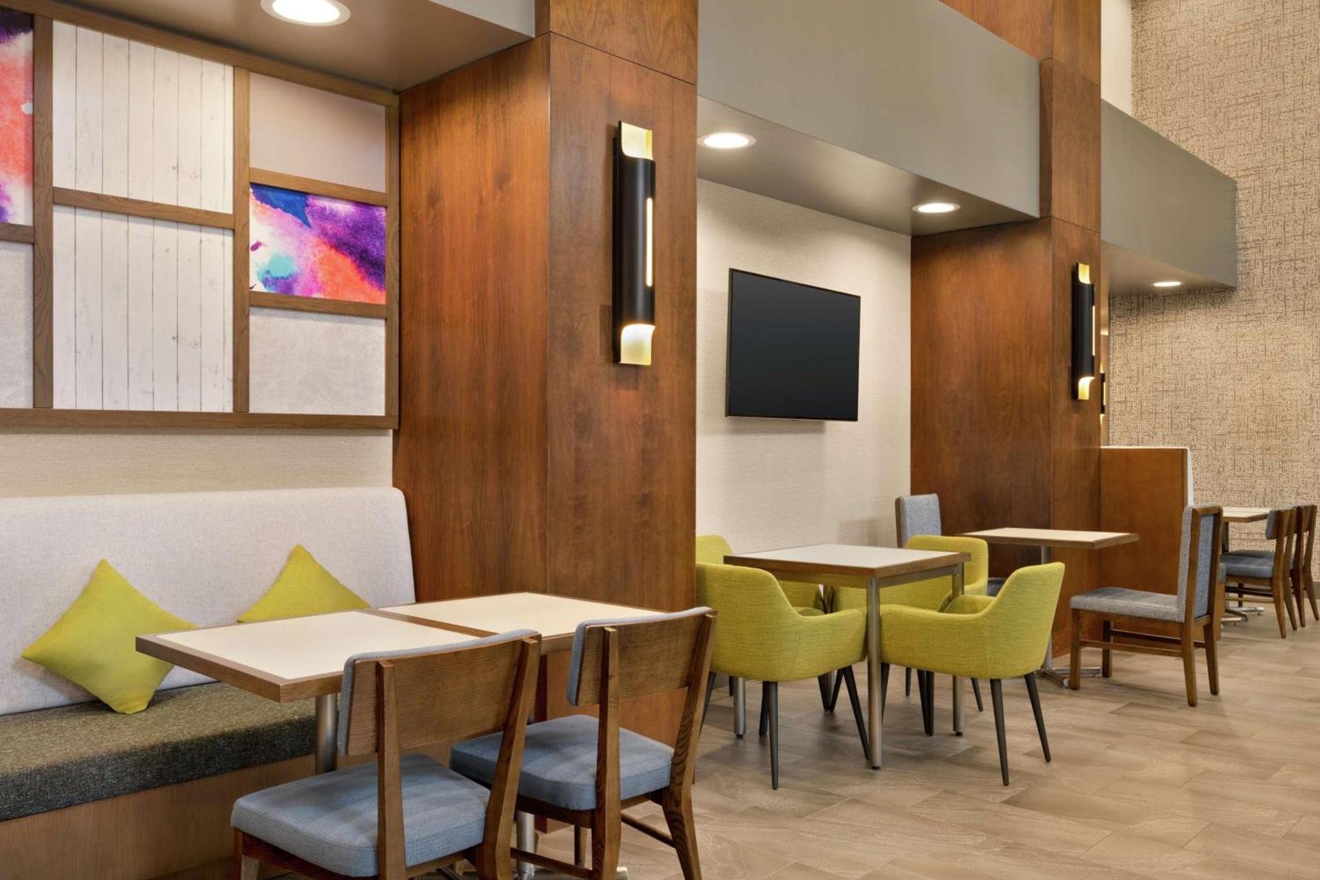 Hampton Inn & Suites Tacoma/Puyallup photo 4