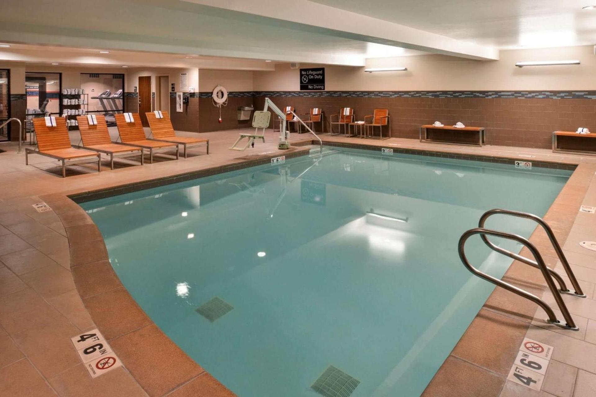 Hampton Inn & Suites Tacoma/Puyallup photo 8