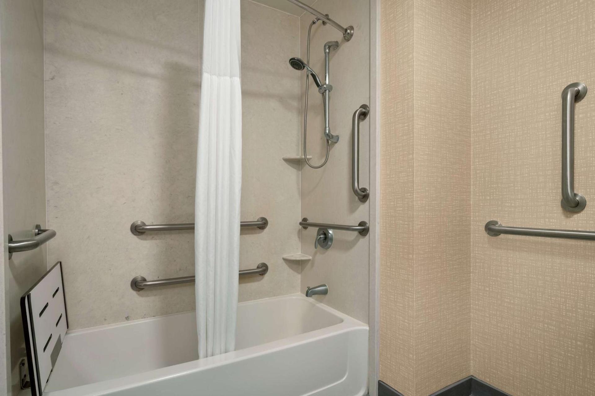 Hampton Inn & Suites Tacoma/Puyallup photo 27
