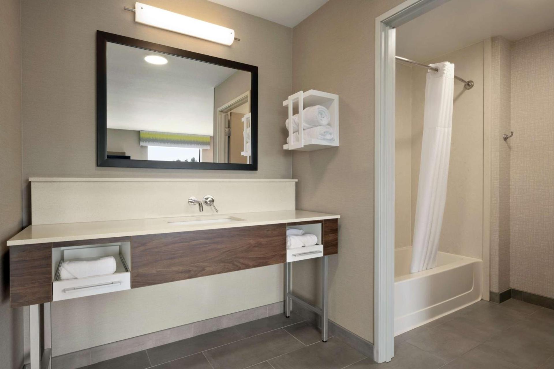 Hampton Inn & Suites Tacoma/Puyallup photo 29