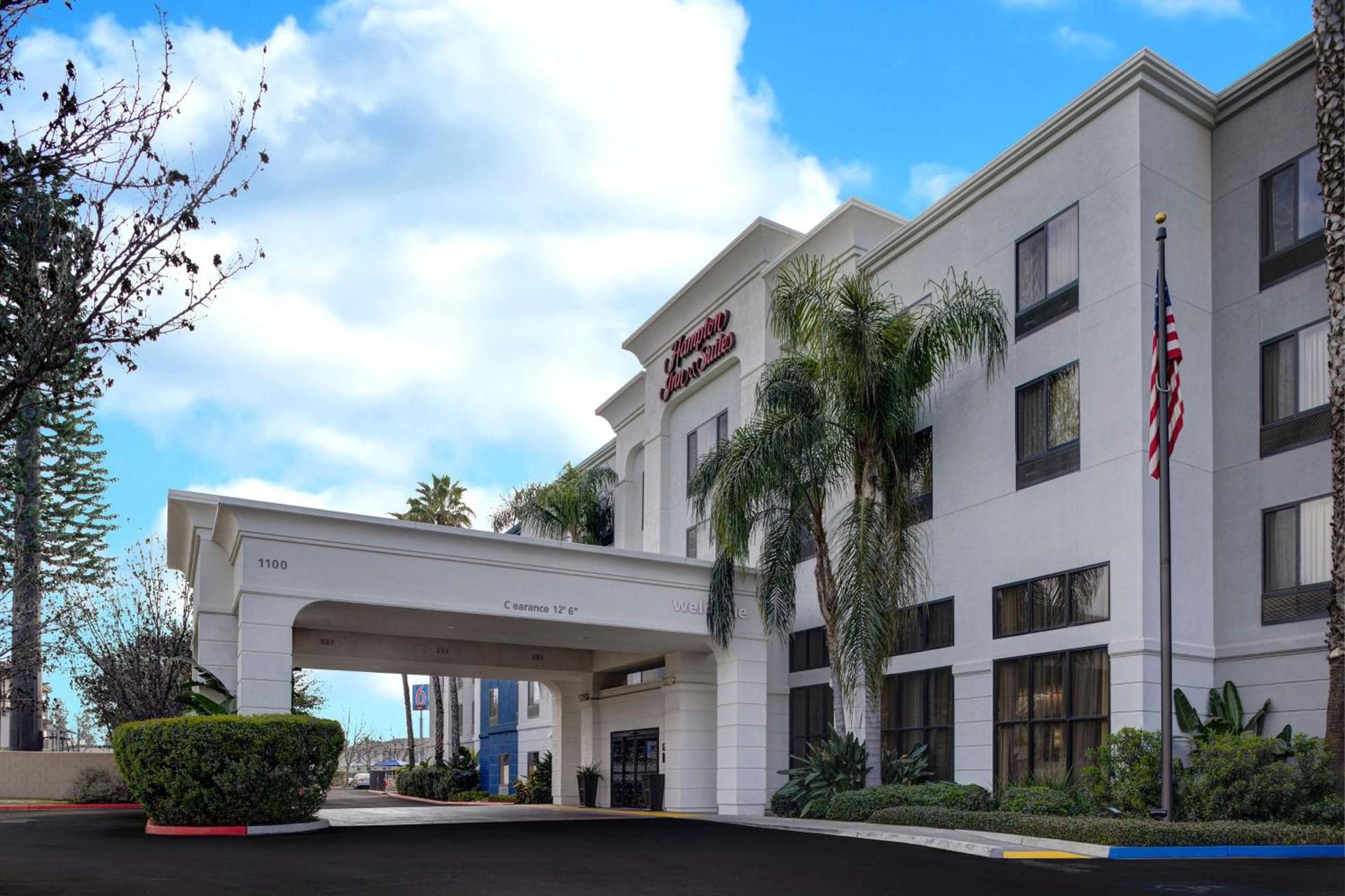 Hampton Inn & Suites Tulare photo 5