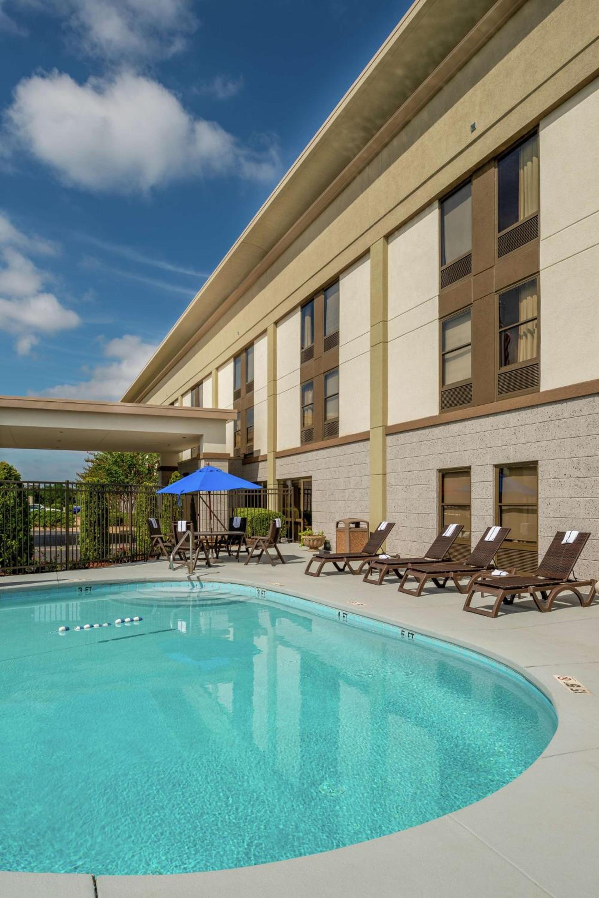 Hampton Inn Tuscaloosa - East photo 2