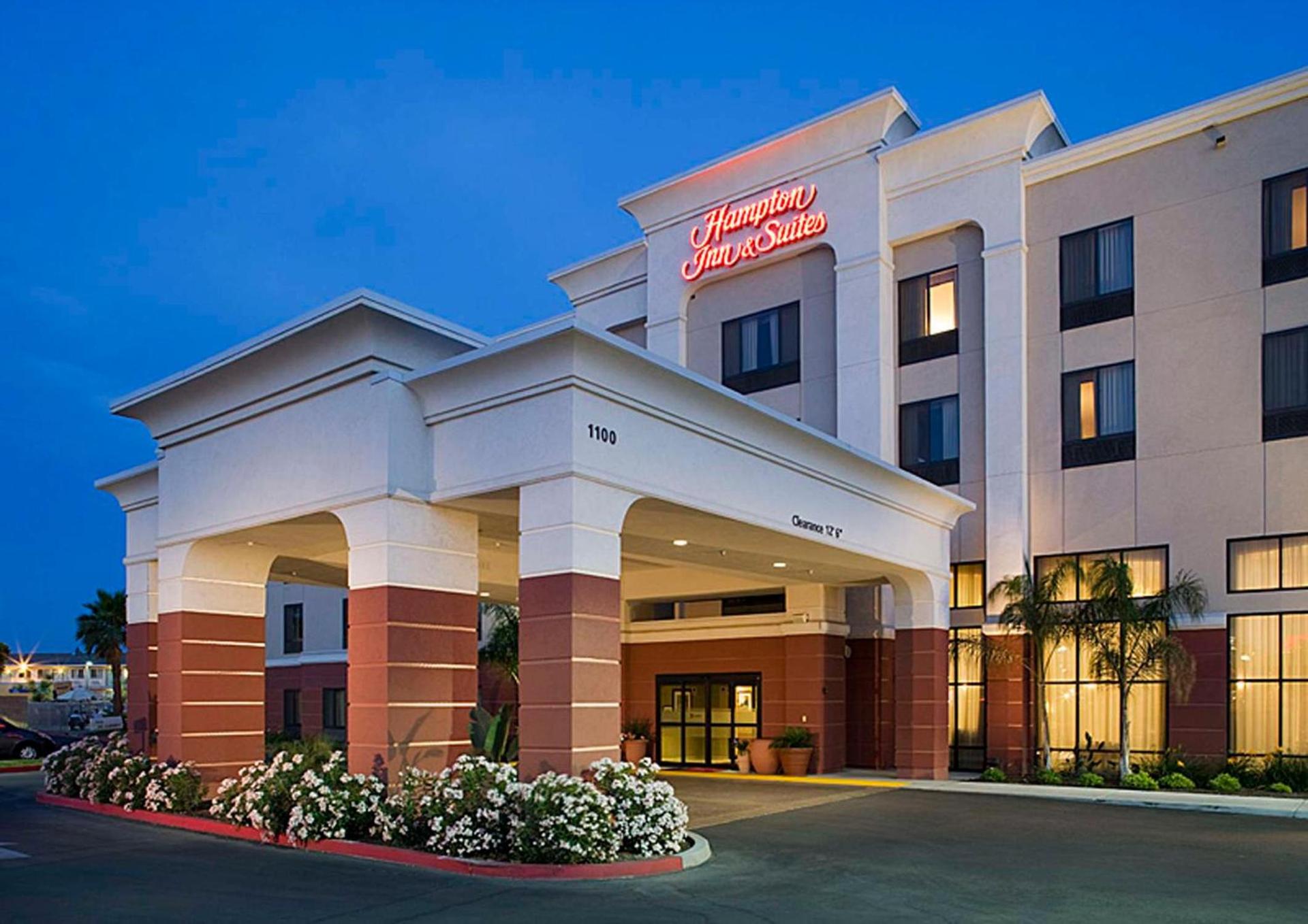 Hampton Inn & Suites Tulare photo 49