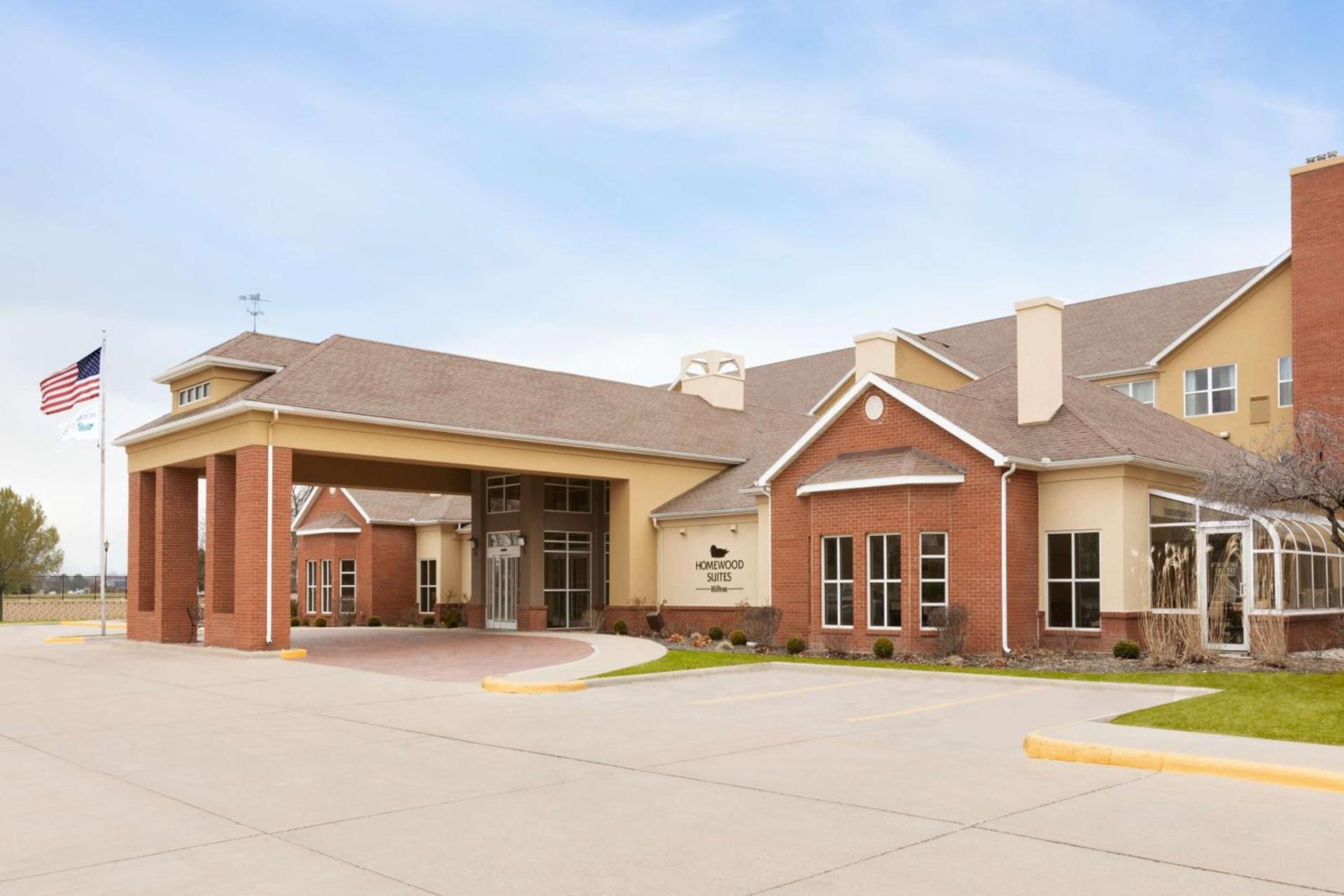 Homewood Suites by Hilton Toledo-Maumee photo 1