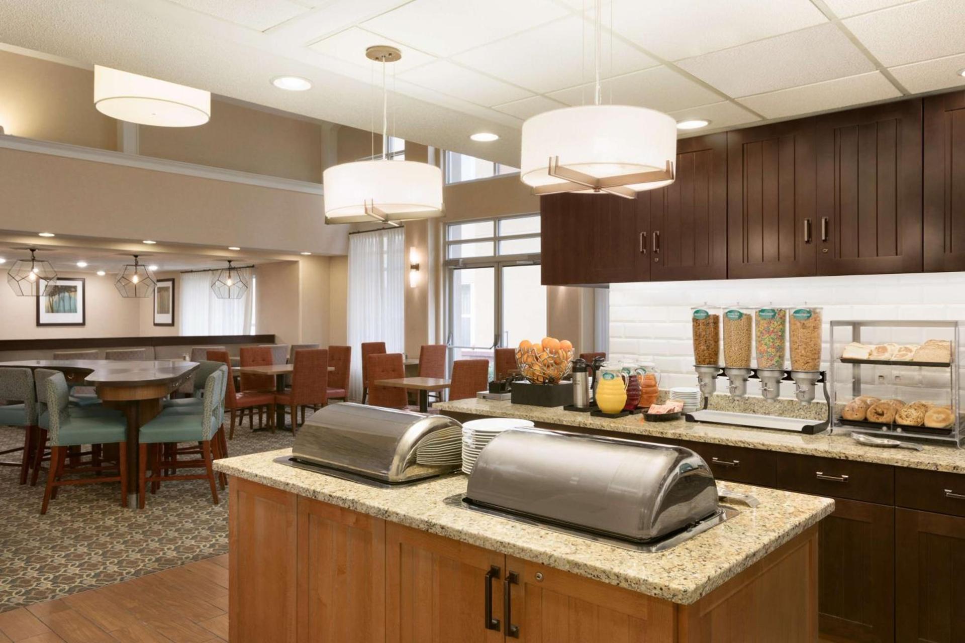 Homewood Suites by Hilton Toledo-Maumee photo 6