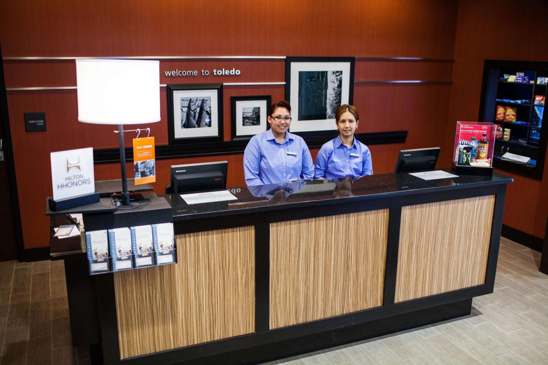 Hampton Inn & Suites Toledo/Westgate photo 3