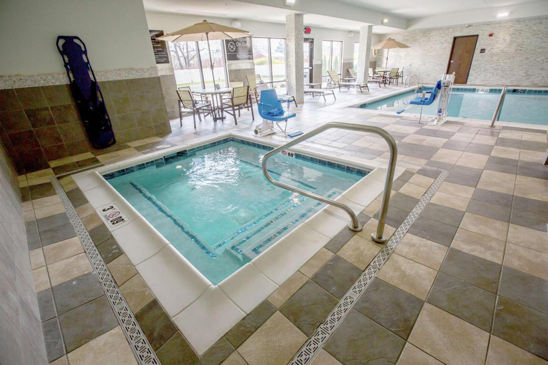 Hampton Inn & Suites Toledo/Westgate photo 4