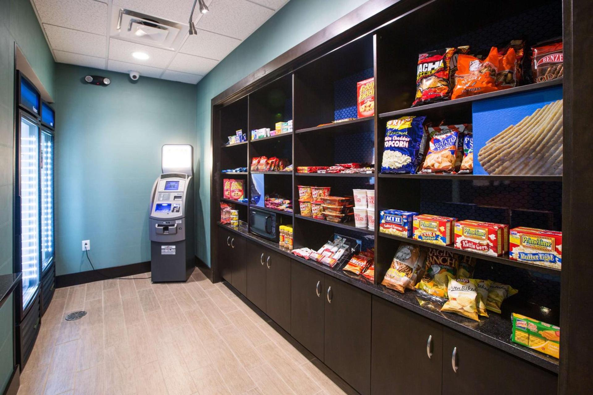 Hampton Inn & Suites Toledo/Westgate photo 8