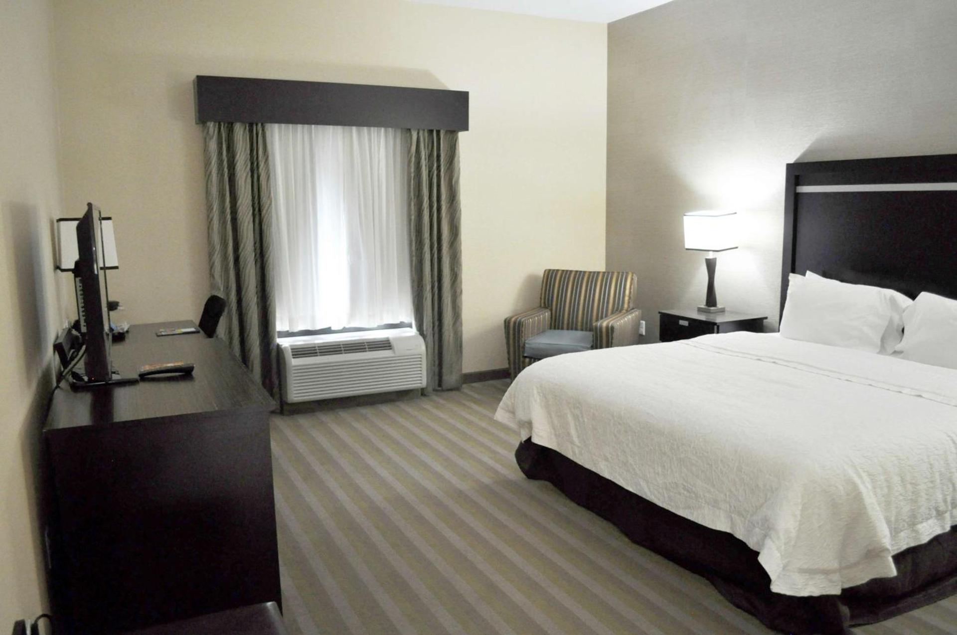 Hampton Inn & Suites Toledo/Westgate photo 13