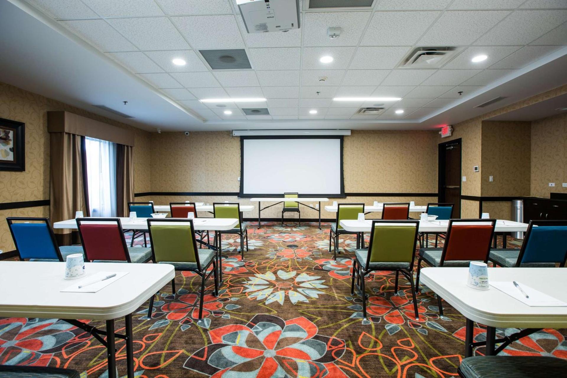 Hampton Inn & Suites Toledo/Westgate photo 26