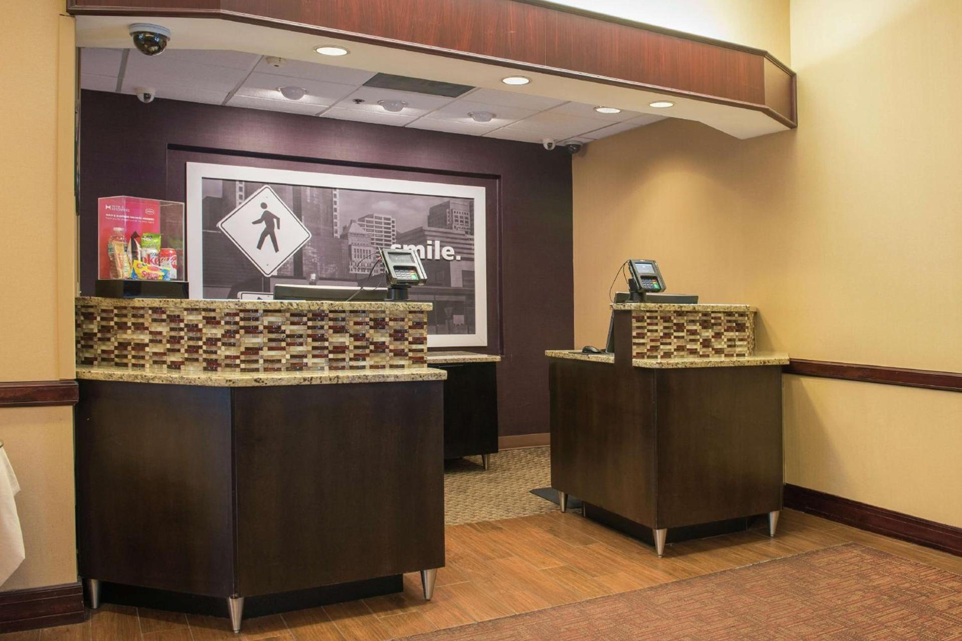 Hampton Inn & Suites Tampa-North photo 9