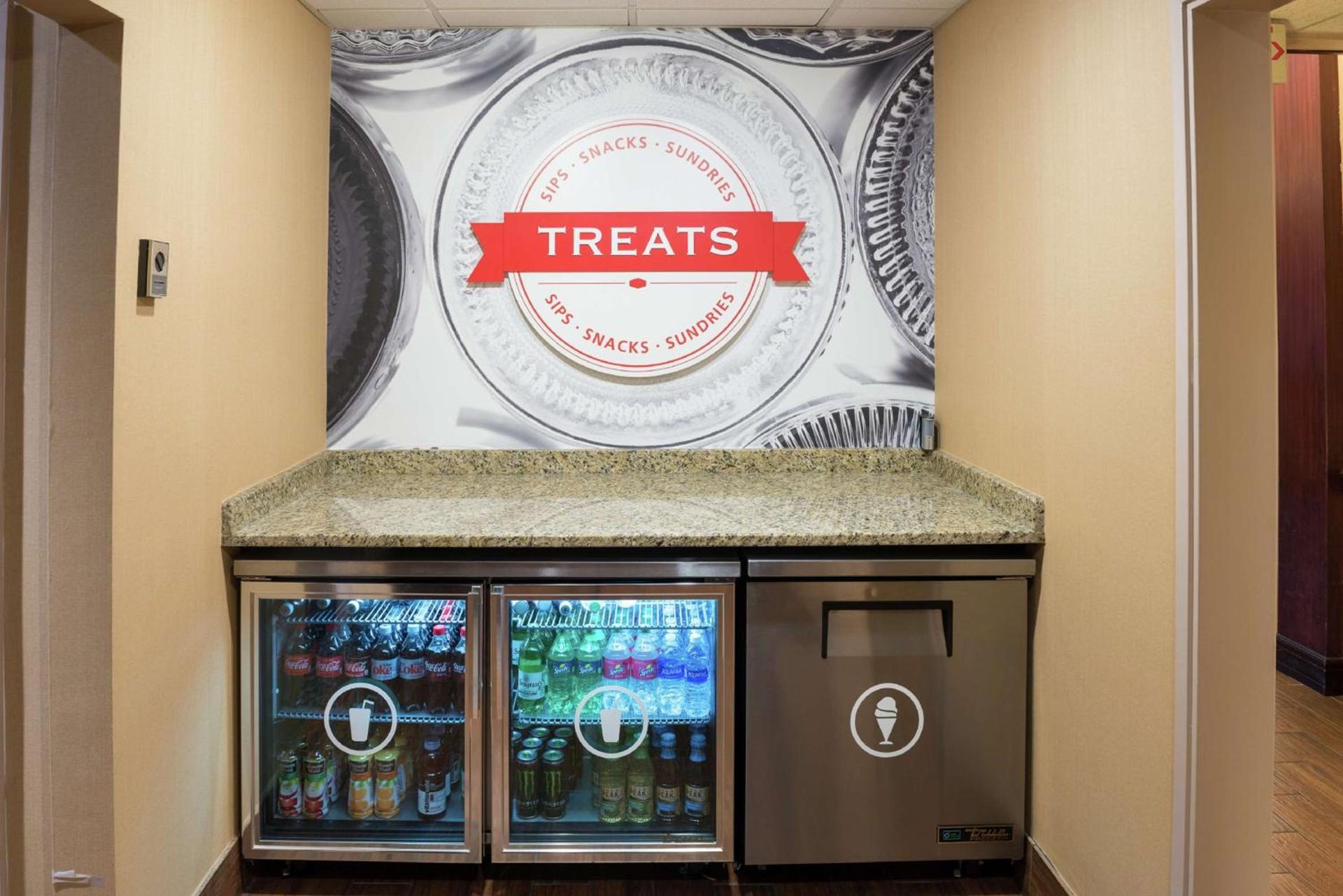 Hampton Inn & Suites Tampa-North photo 15