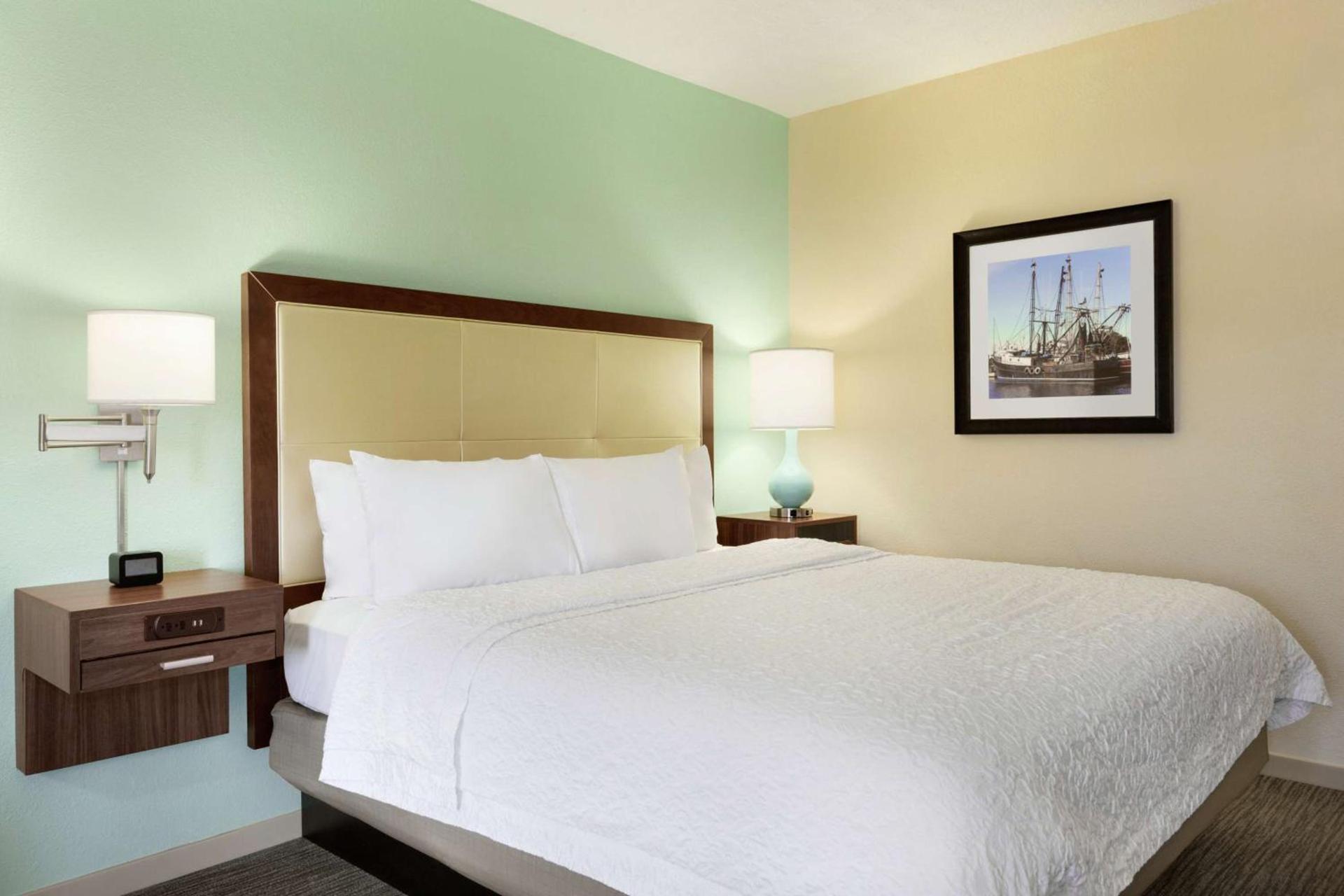 Hampton Inn & Suites Tarpon Springs photo 15