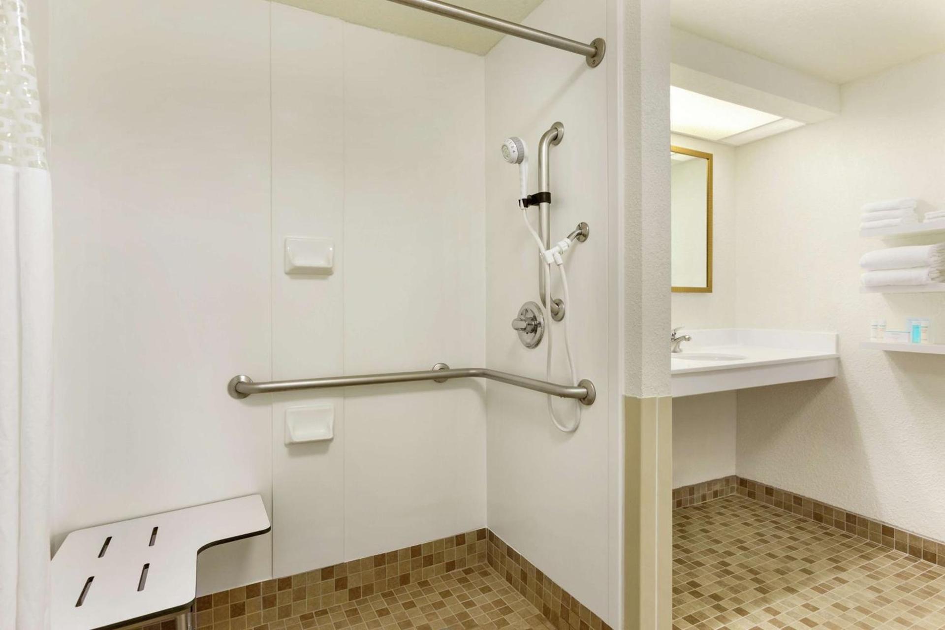 Hampton Inn & Suites Tarpon Springs photo 19