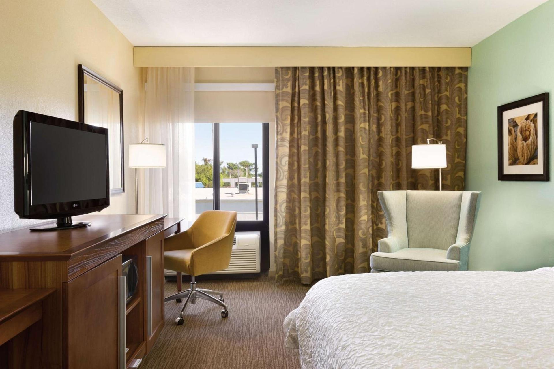Hampton Inn & Suites Tarpon Springs photo 21