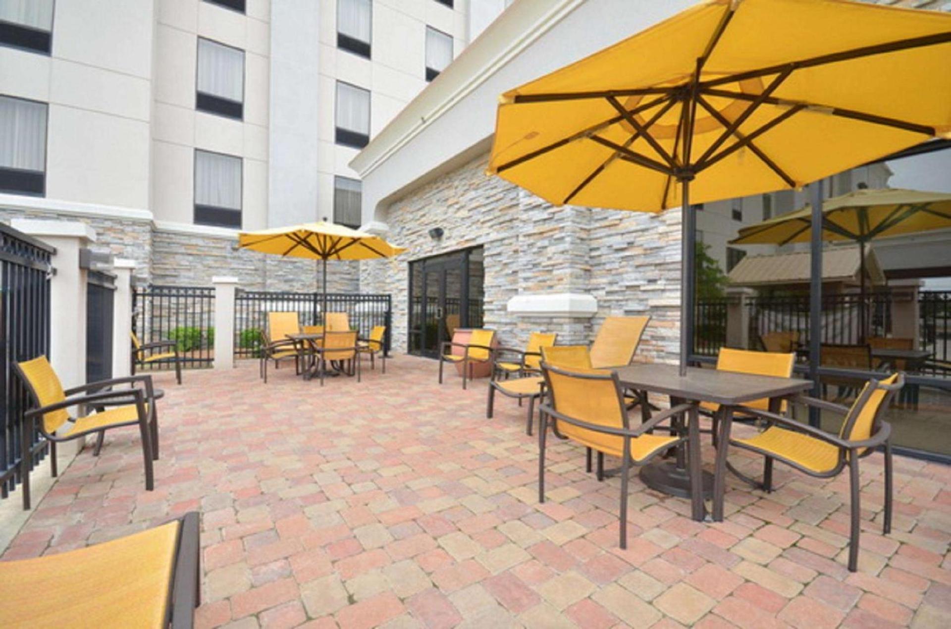 Hampton Inn and Suites Tulsa/Catoosa photo 6