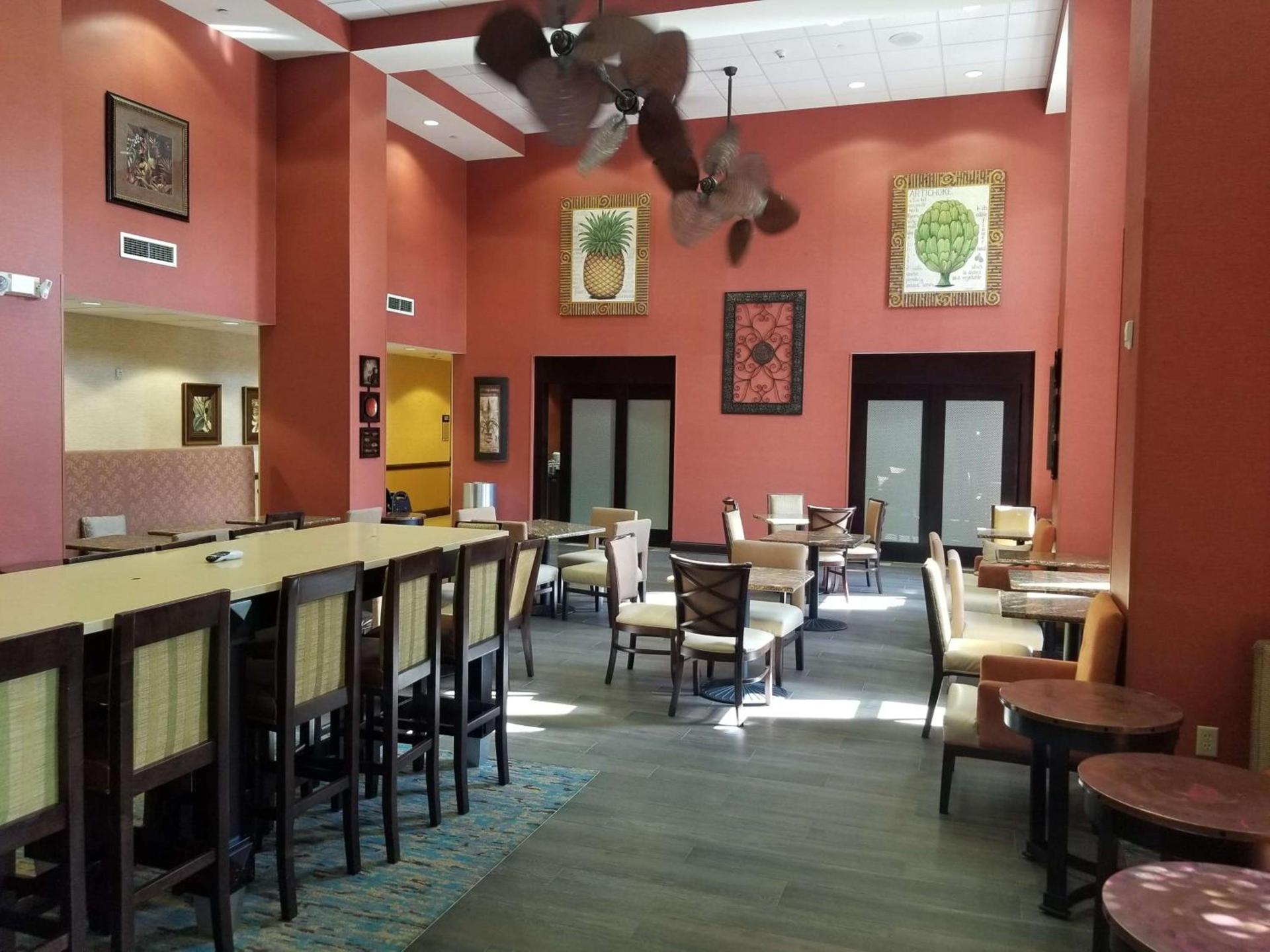 Hampton Inn & Suites Tampa-Wesley Chapel photo 13