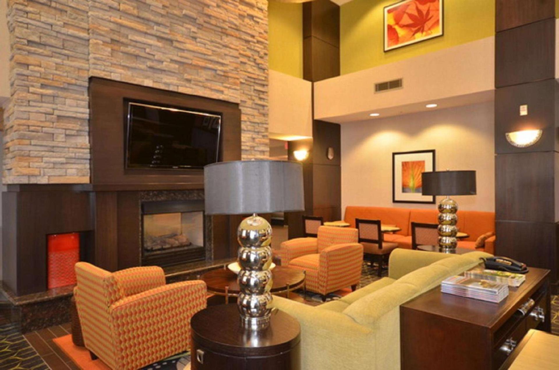 Hampton Inn and Suites Tulsa/Catoosa photo 17