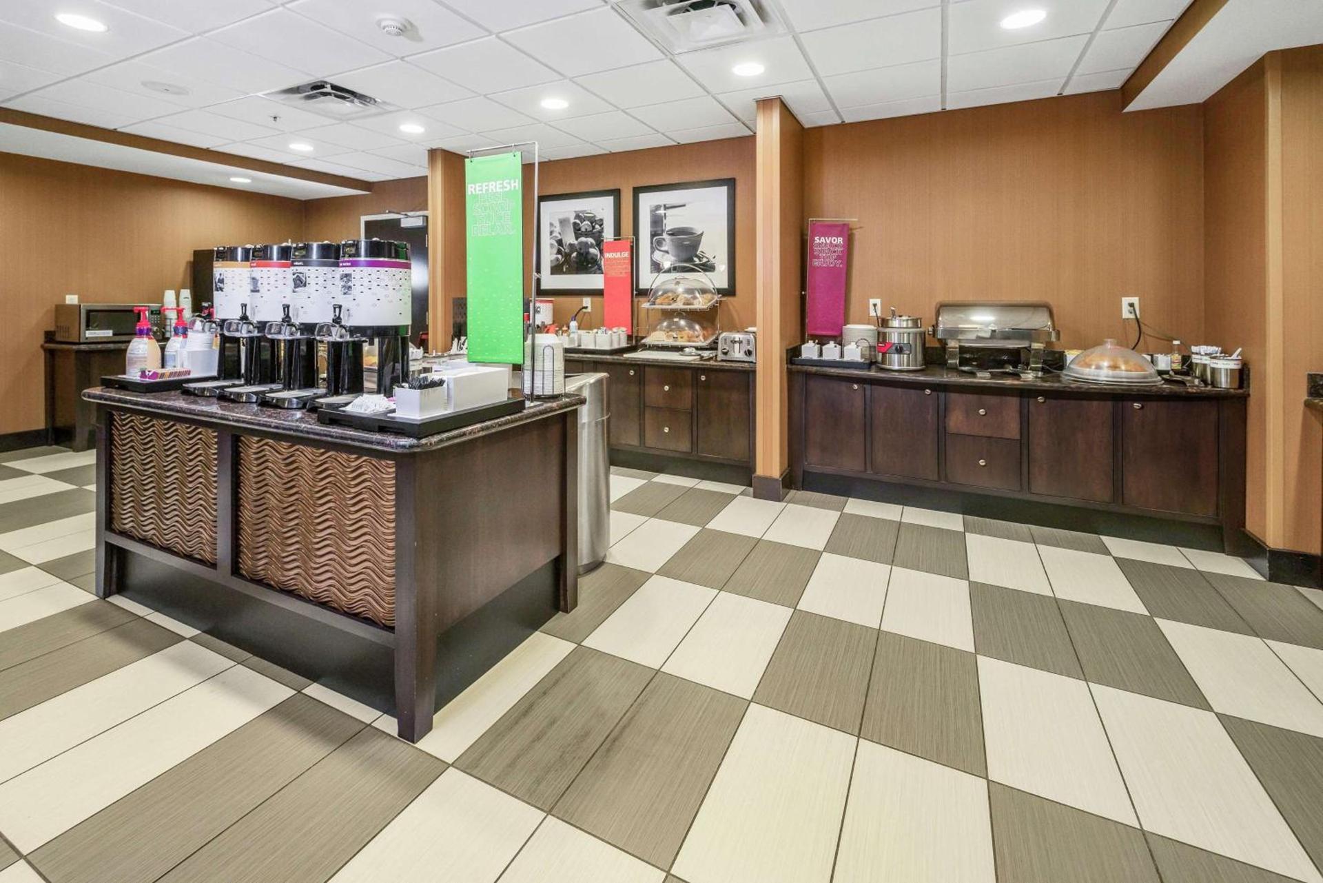 Hampton Inn and Suites Tulsa/Catoosa photo 23