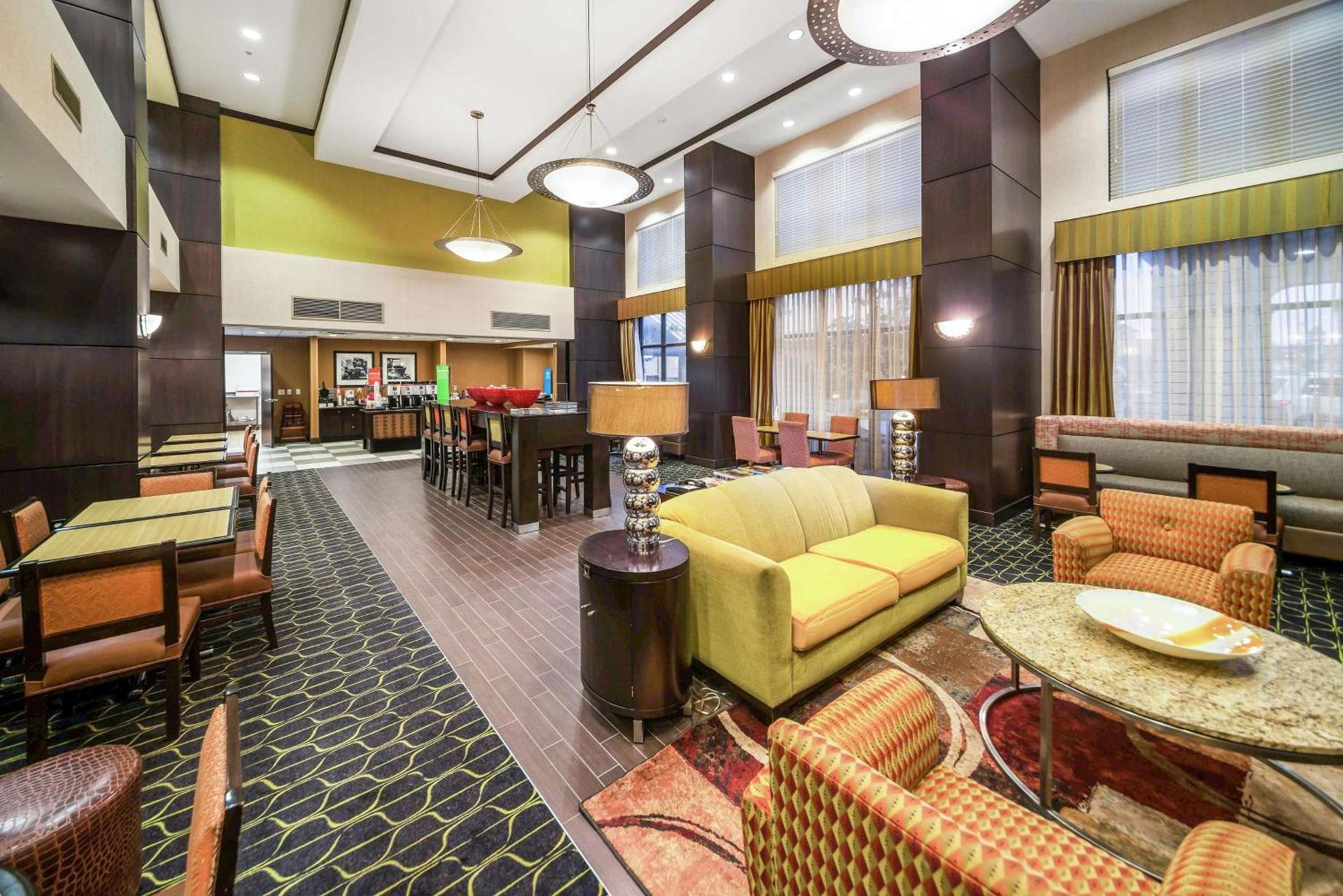 Hampton Inn and Suites Tulsa/Catoosa photo 28