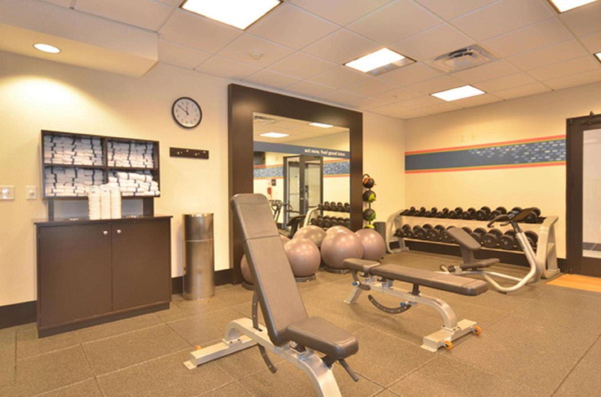 Hampton Inn and Suites Tulsa/Catoosa photo 33