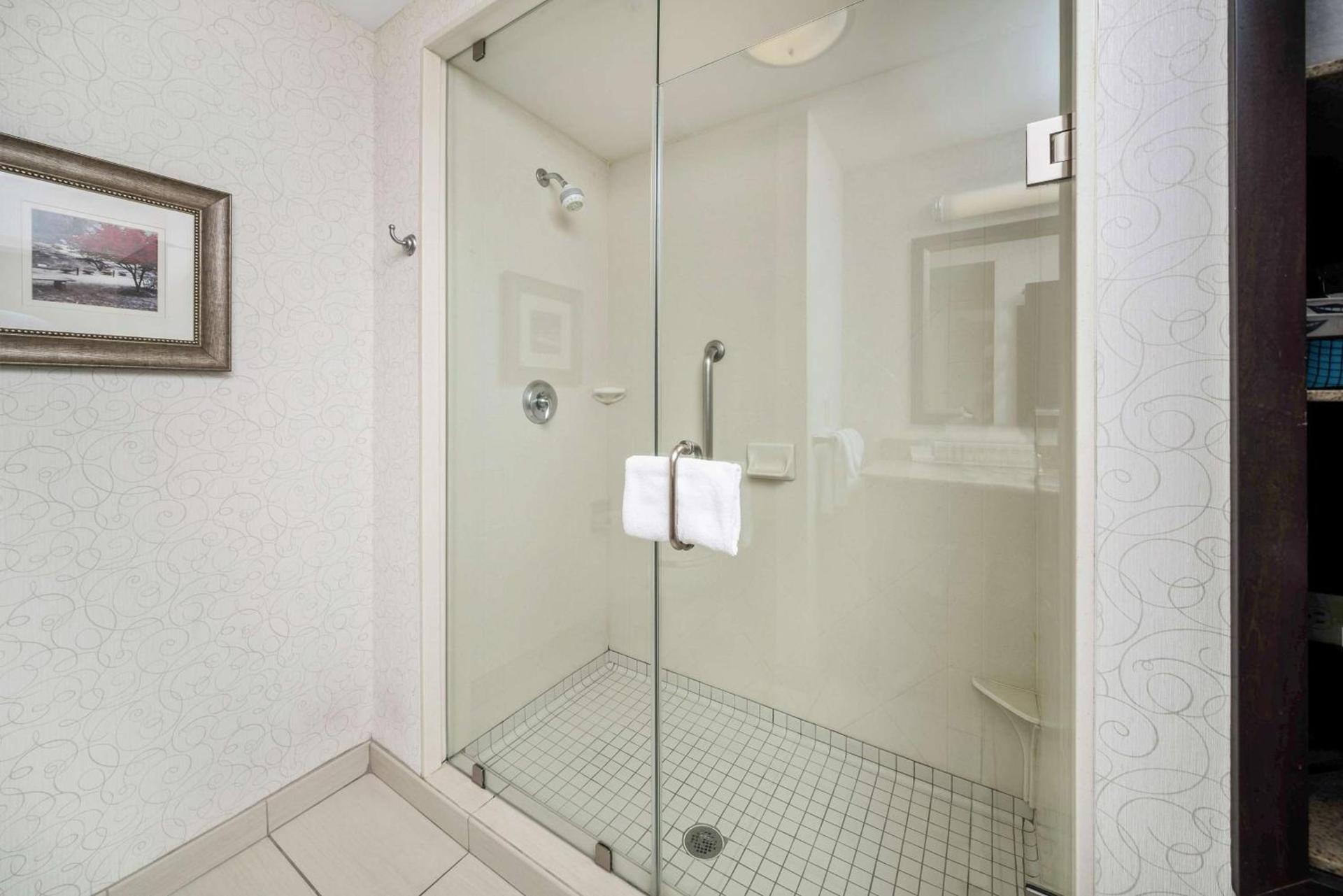 Hampton Inn and Suites Tulsa/Catoosa photo 40