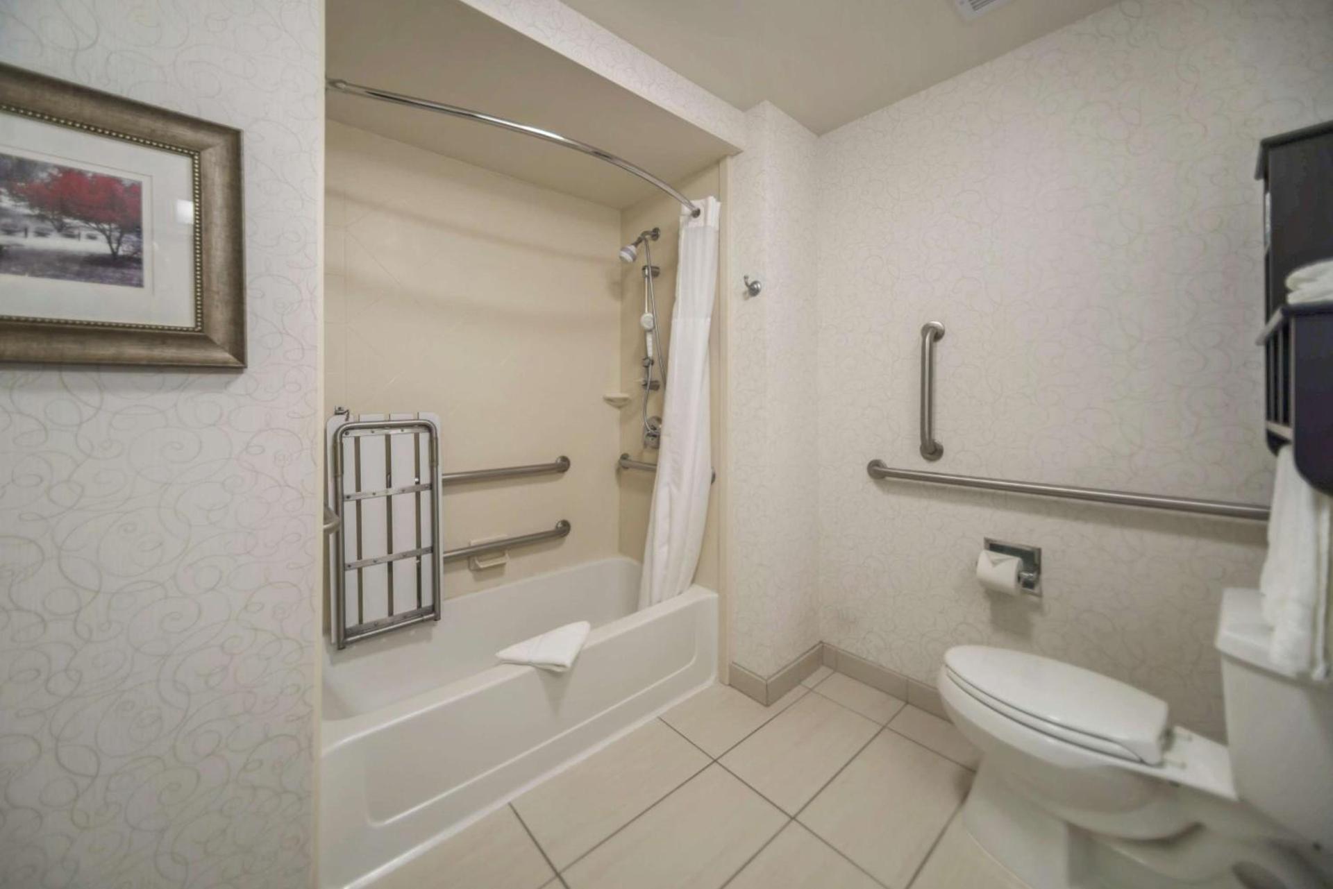 Hampton Inn and Suites Tulsa/Catoosa photo 48