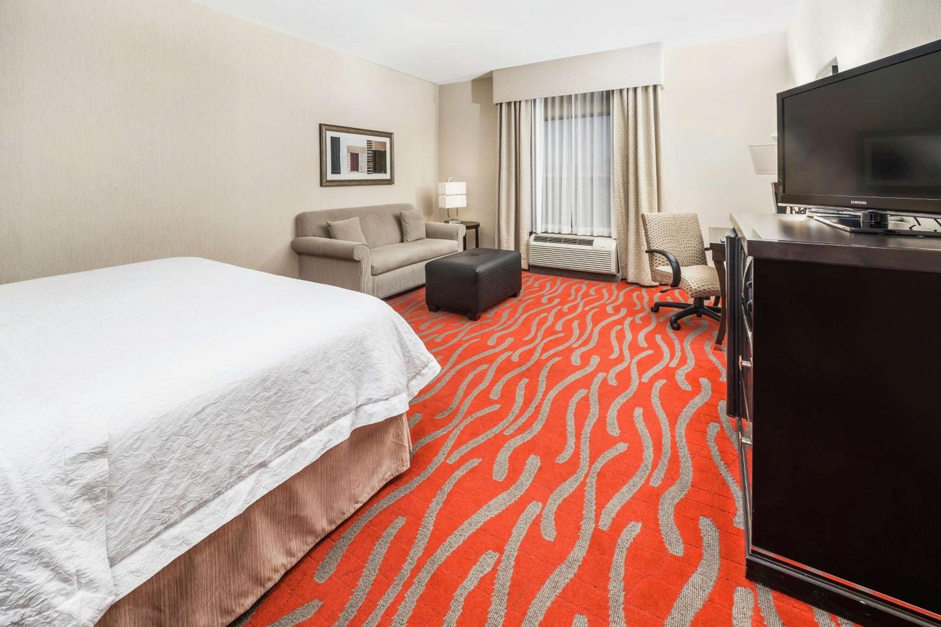 Hampton Inn and Suites Tulsa/Catoosa photo 53