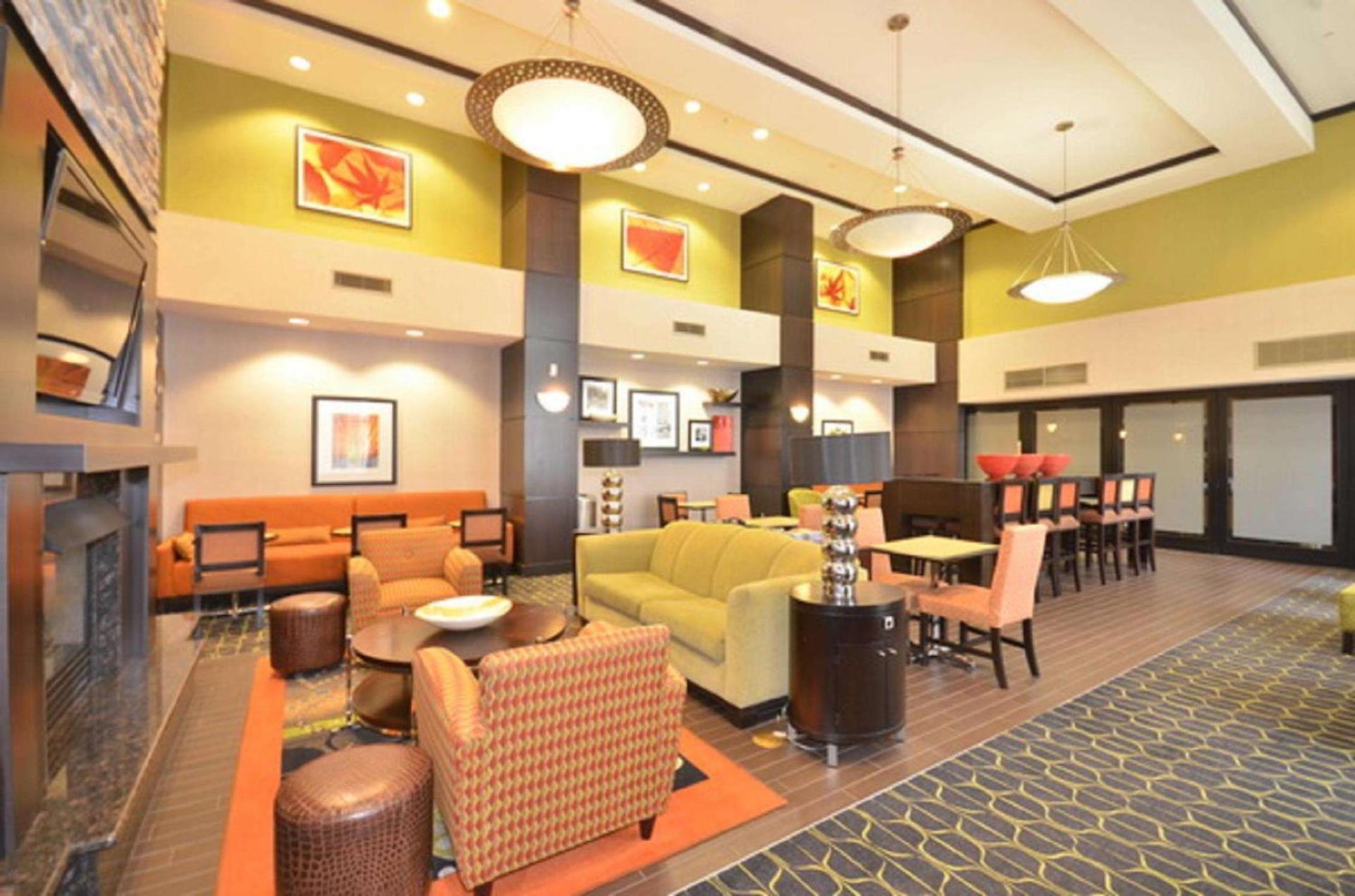 Hampton Inn and Suites Tulsa/Catoosa photo 61