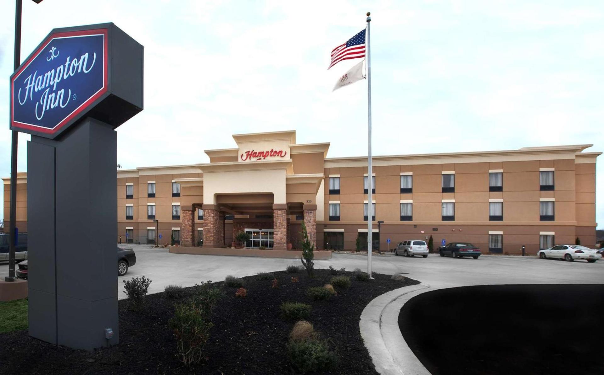 Hampton Inn New Albany photo 2