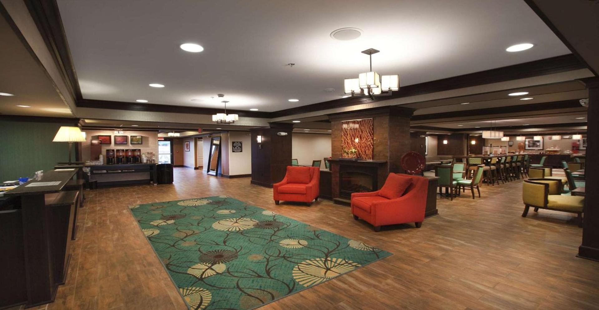 Hampton Inn New Albany photo 5